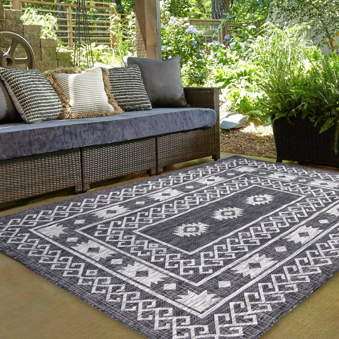 70% off on Heriz Gallery Geometric Grey Rug | OneDayOnly