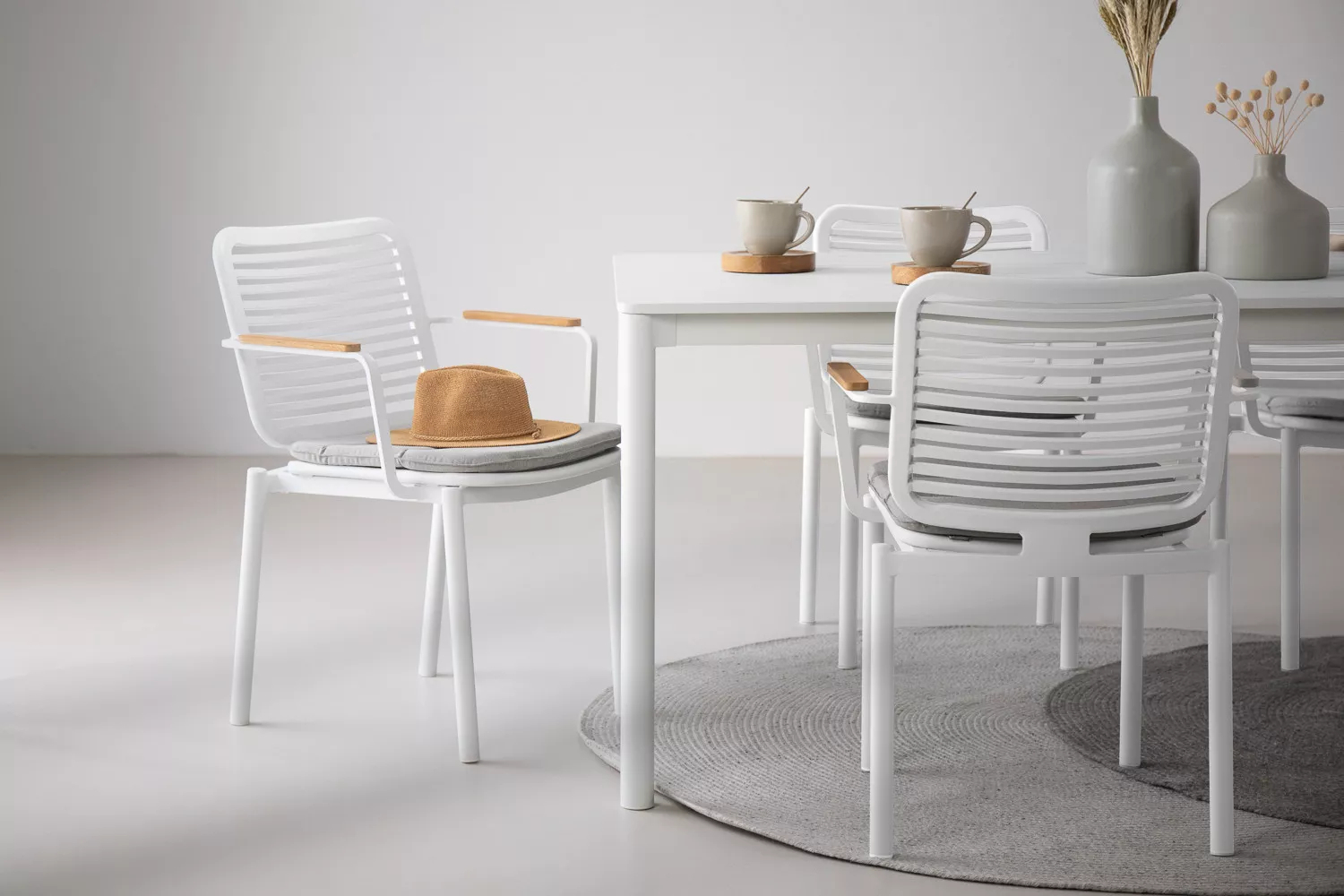 White - Only One Chair Included