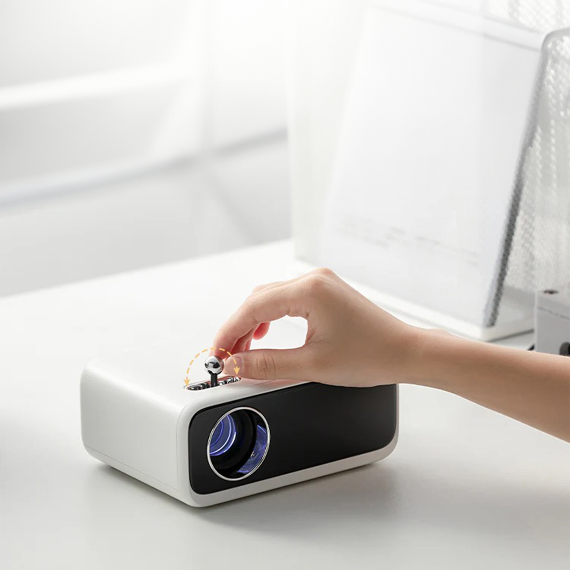 【美品】Smart Mini Projector KABENI PRO R400 off on WANBO Mini Smart Portable Projector | OneDayOnly