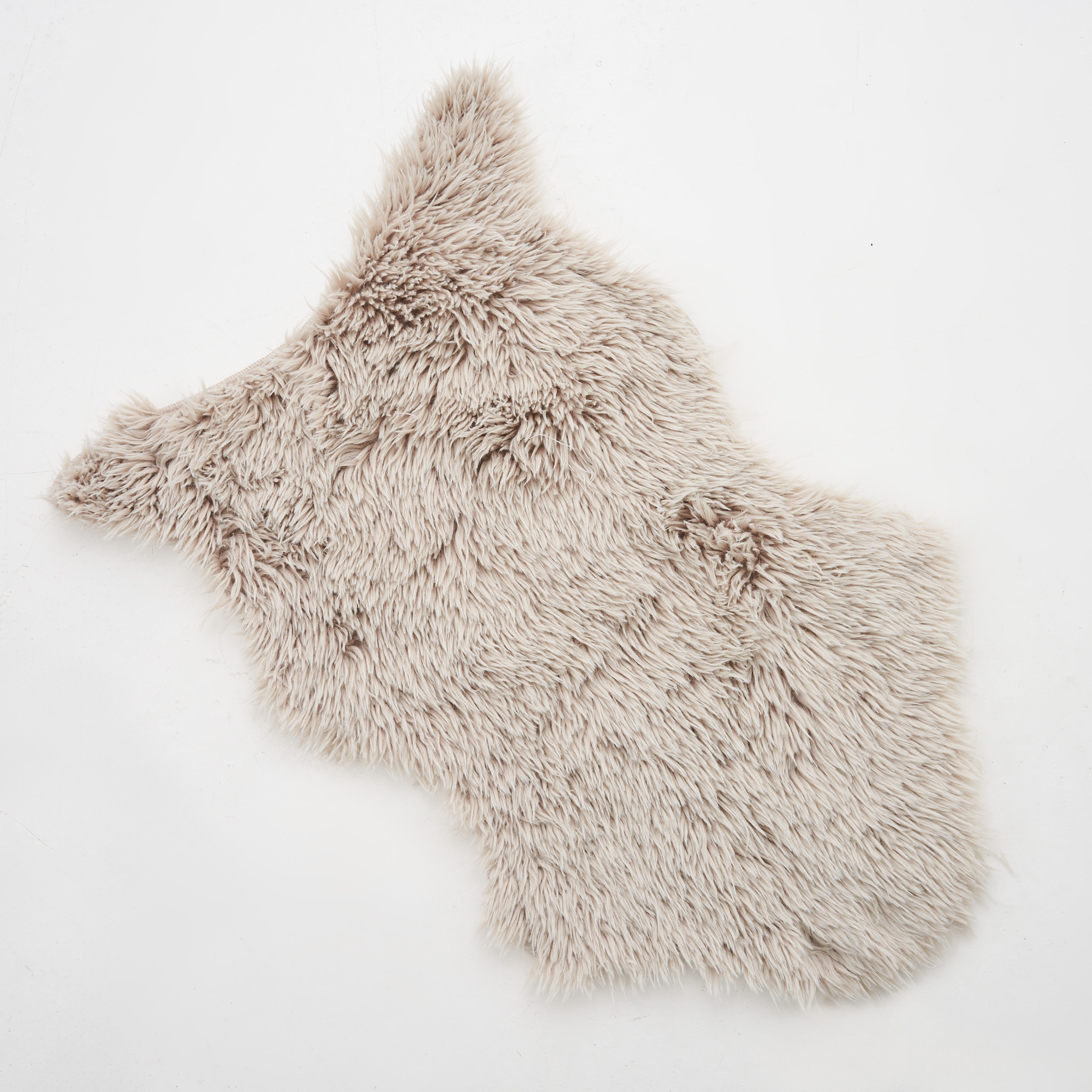 74% off on Polyester Faux Fur Rabbit Shaggy Rug | OneDayOnly