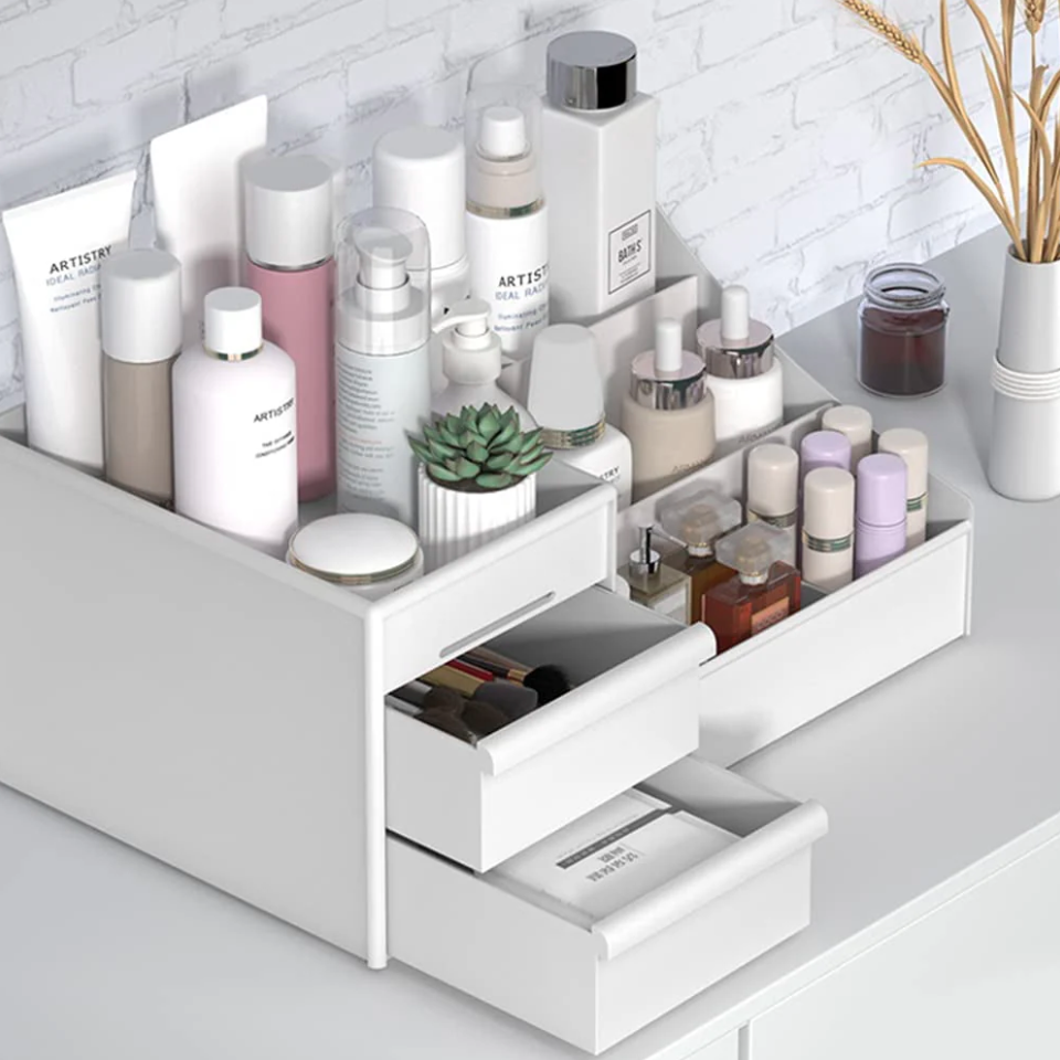 30% off on Multi-Compartment Cosmetic Organiser | OneDayOnly
