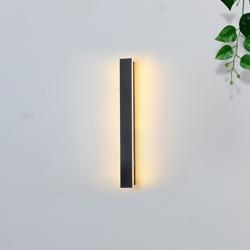 Outdoor Wall Lamp