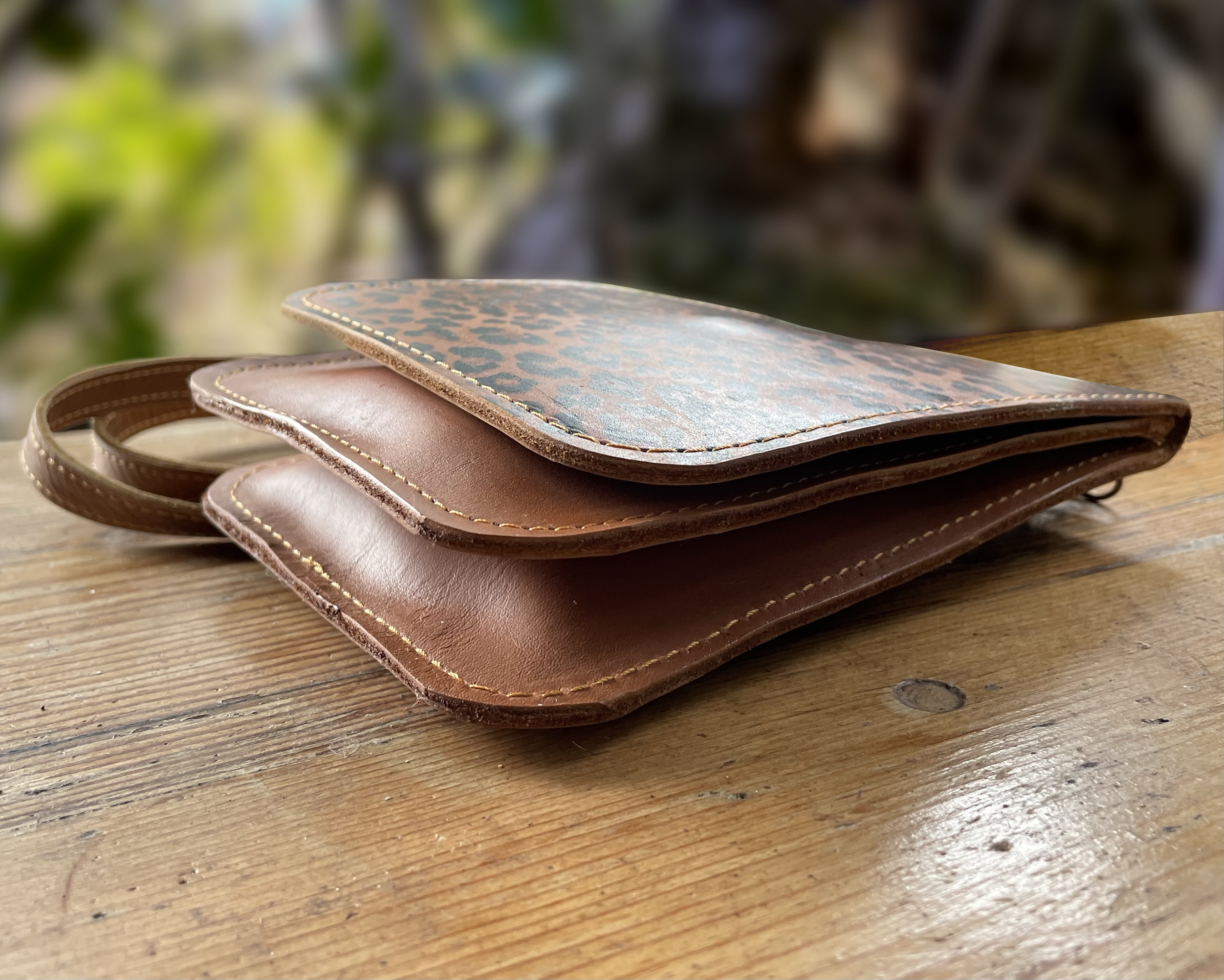 25% off on Moss Leather Leather Essential Bag | OneDayOnly