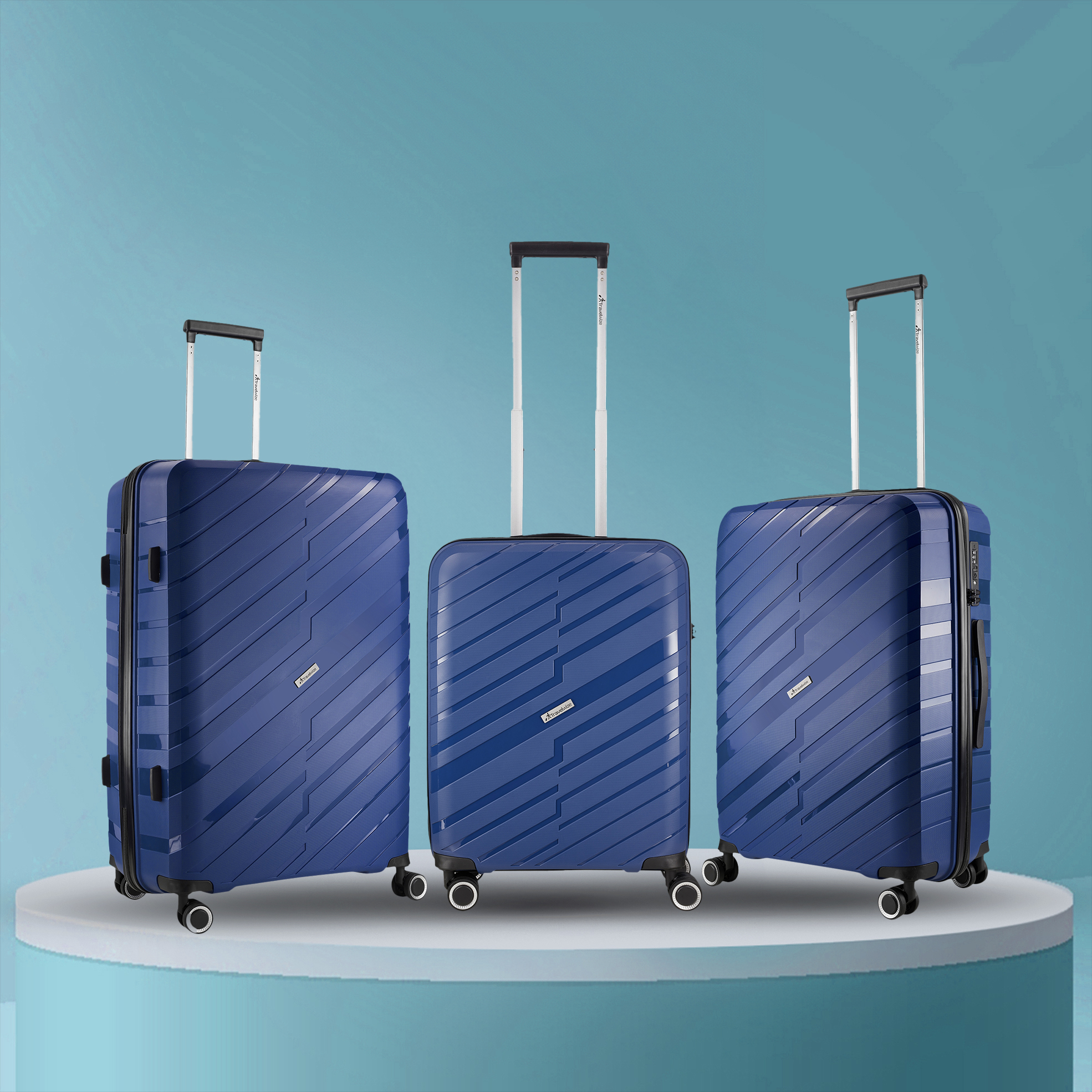 39% off on Java PP 4-Wheel Spinner Suitcase | OneDayOnly