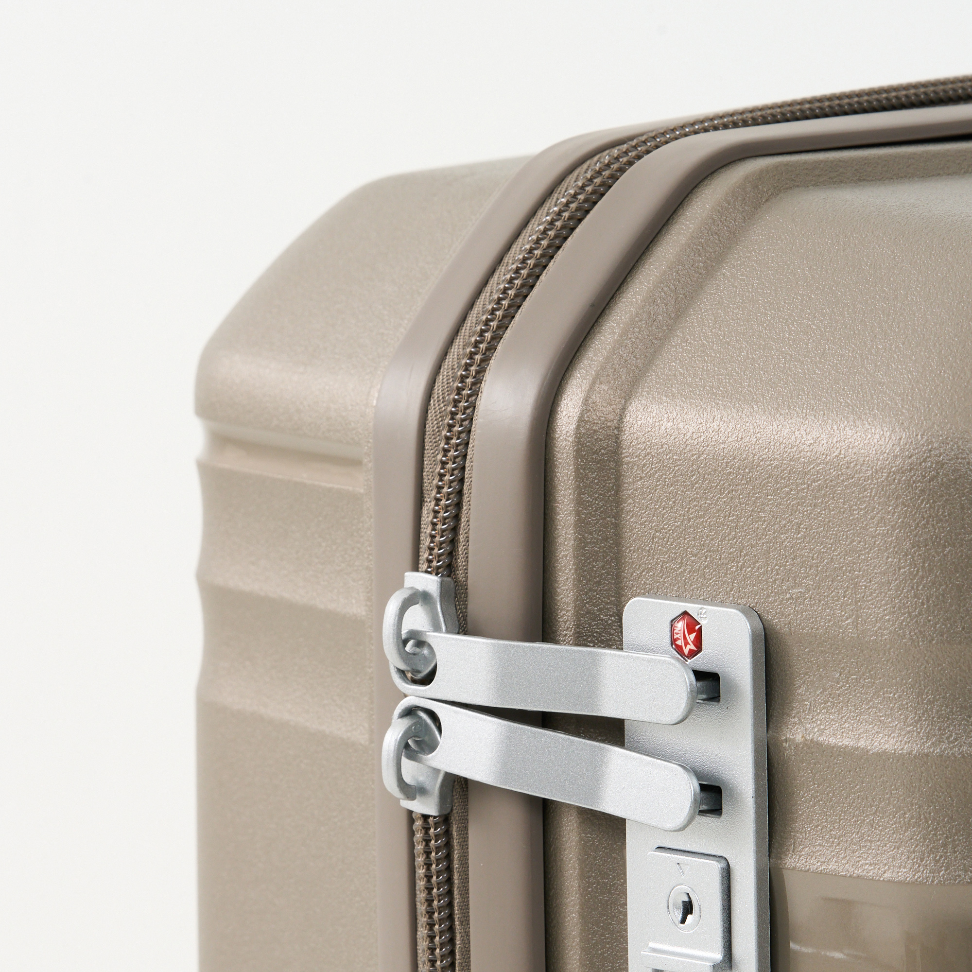 45% off on 3-Piece Hard Shell Luggage Set | OneDayOnly