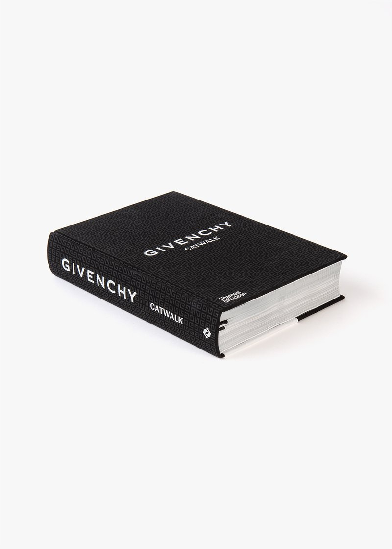50% off on Alexandre Samson Givenchy Catwalk | OneDayOnly