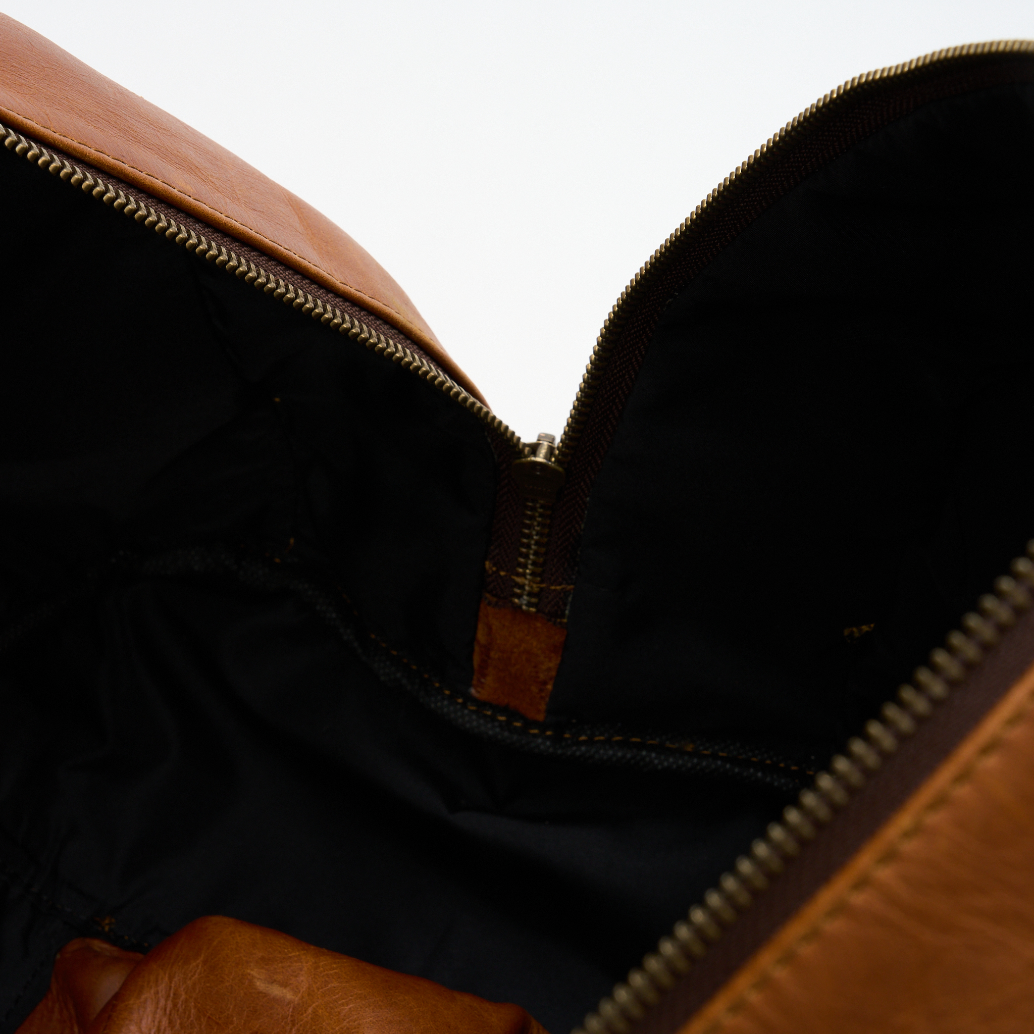 35% off on Genuine Leather Helmet Bag | OneDayOnly