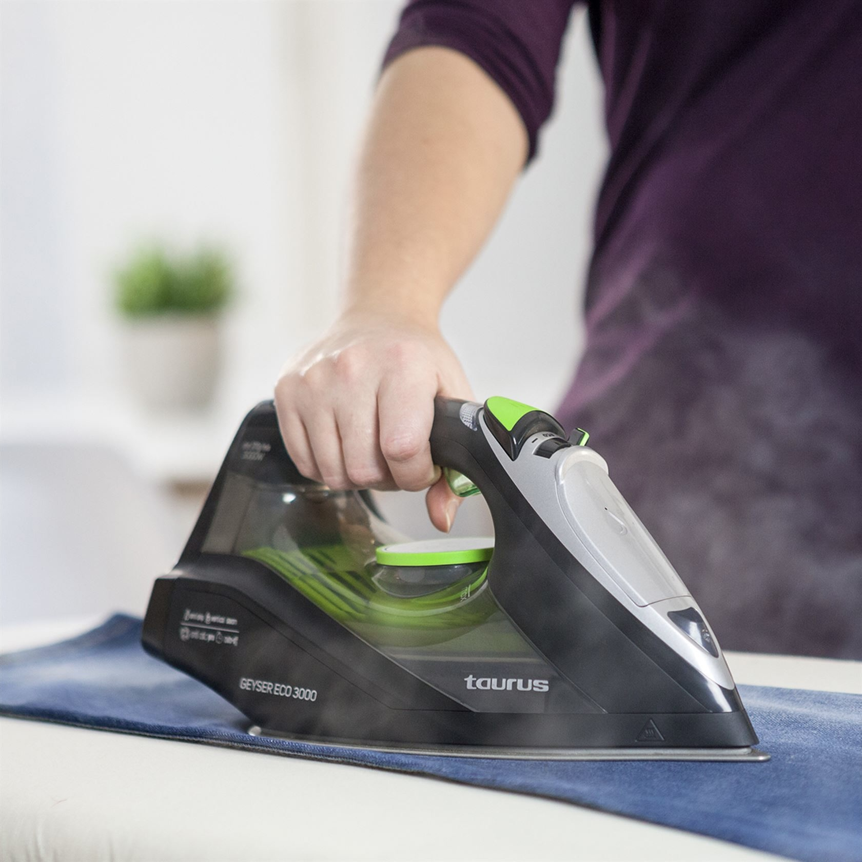 3000W 330ml Spray Anodized Black Steam Iron "Geyser Eco 3000"