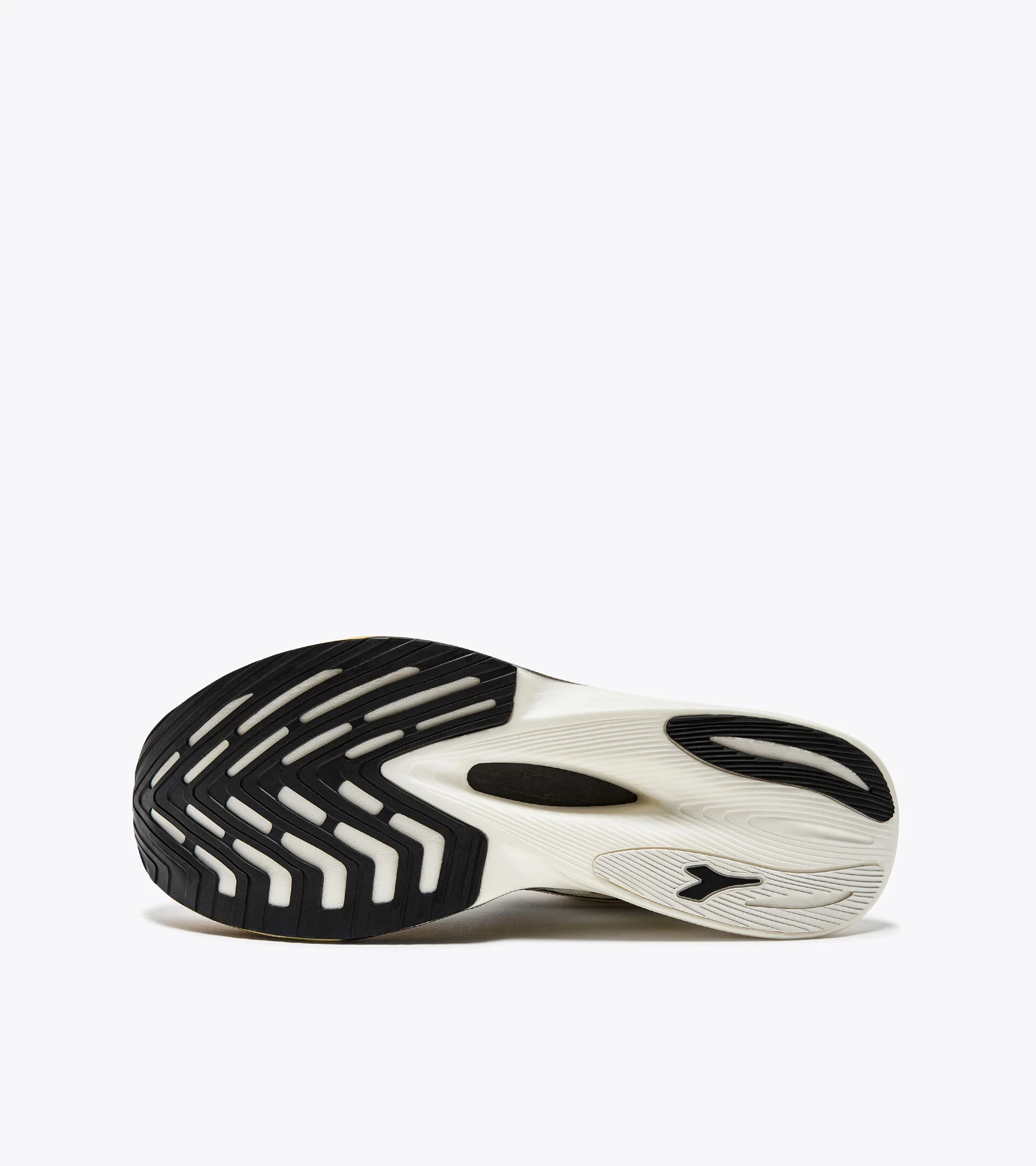 R2,000 off on Men's Gara Carbon Running Shoe OneDayOnly