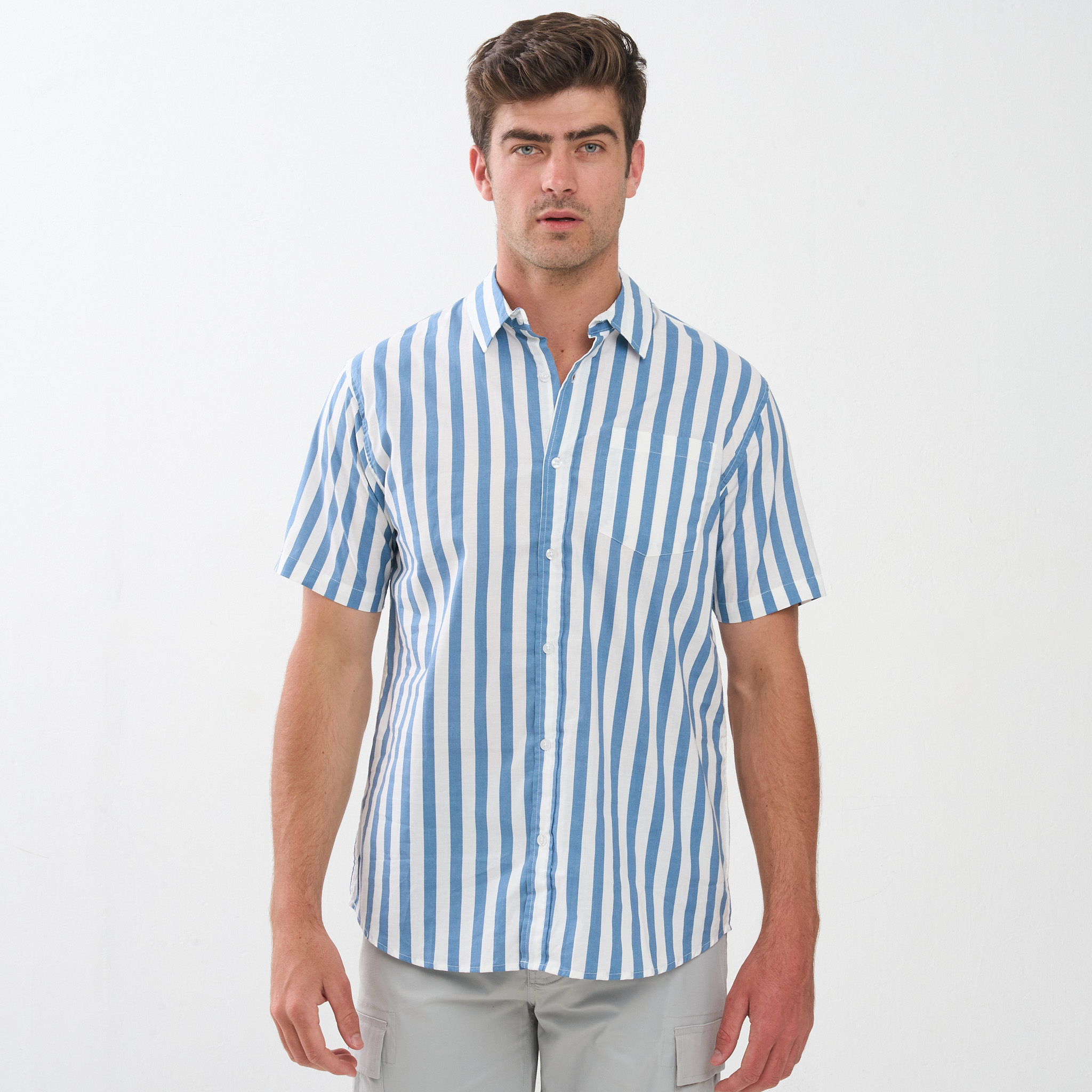 Men's 100% Cotton Button-Down Short Sleeve Shirt