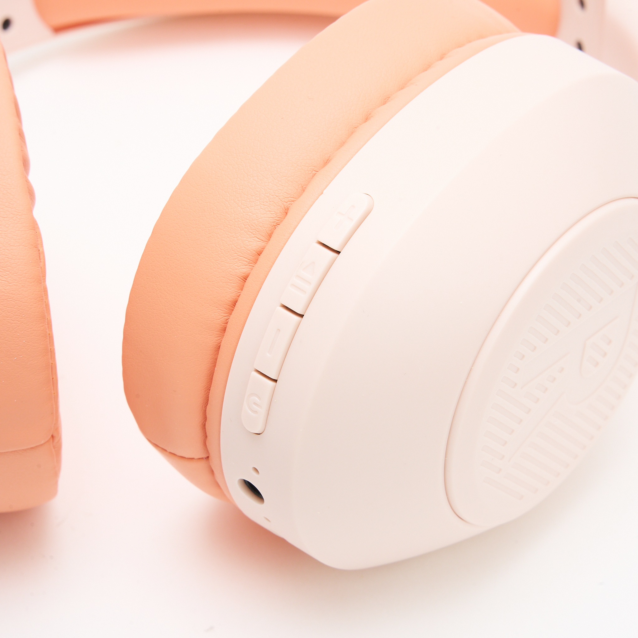 50% off on Noise Reducing Wireless Headphones | OneDayOnly