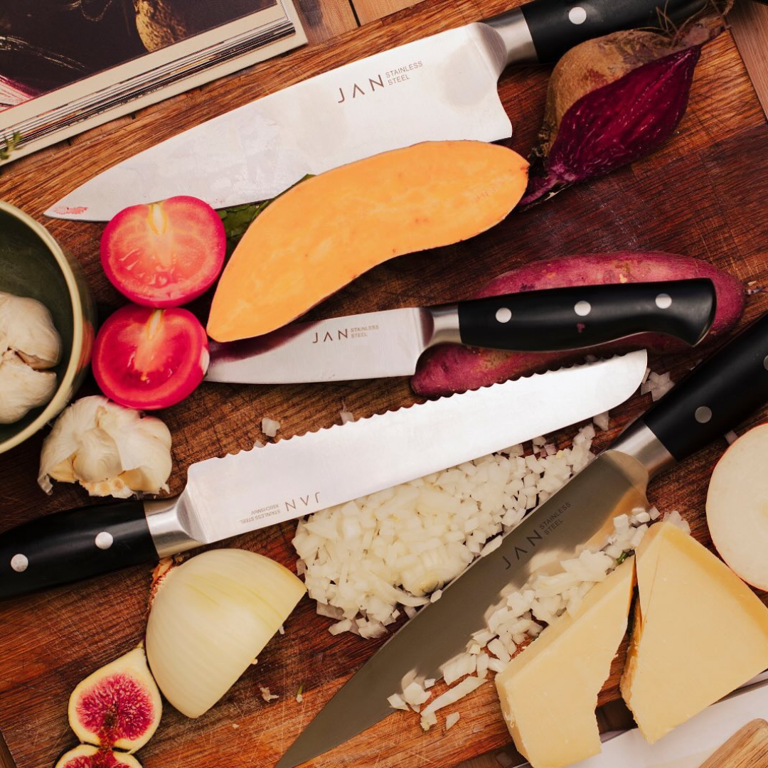 13cm Multi-Purpose Knife in Magnetic Box