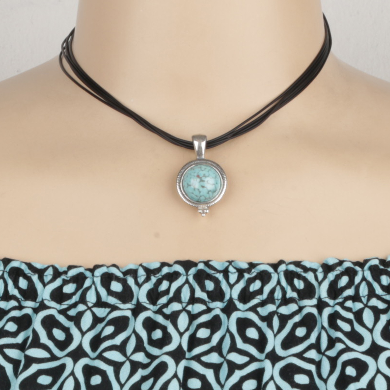 65% off on Miglio Elegant Leather Necklace | OneDayOnly