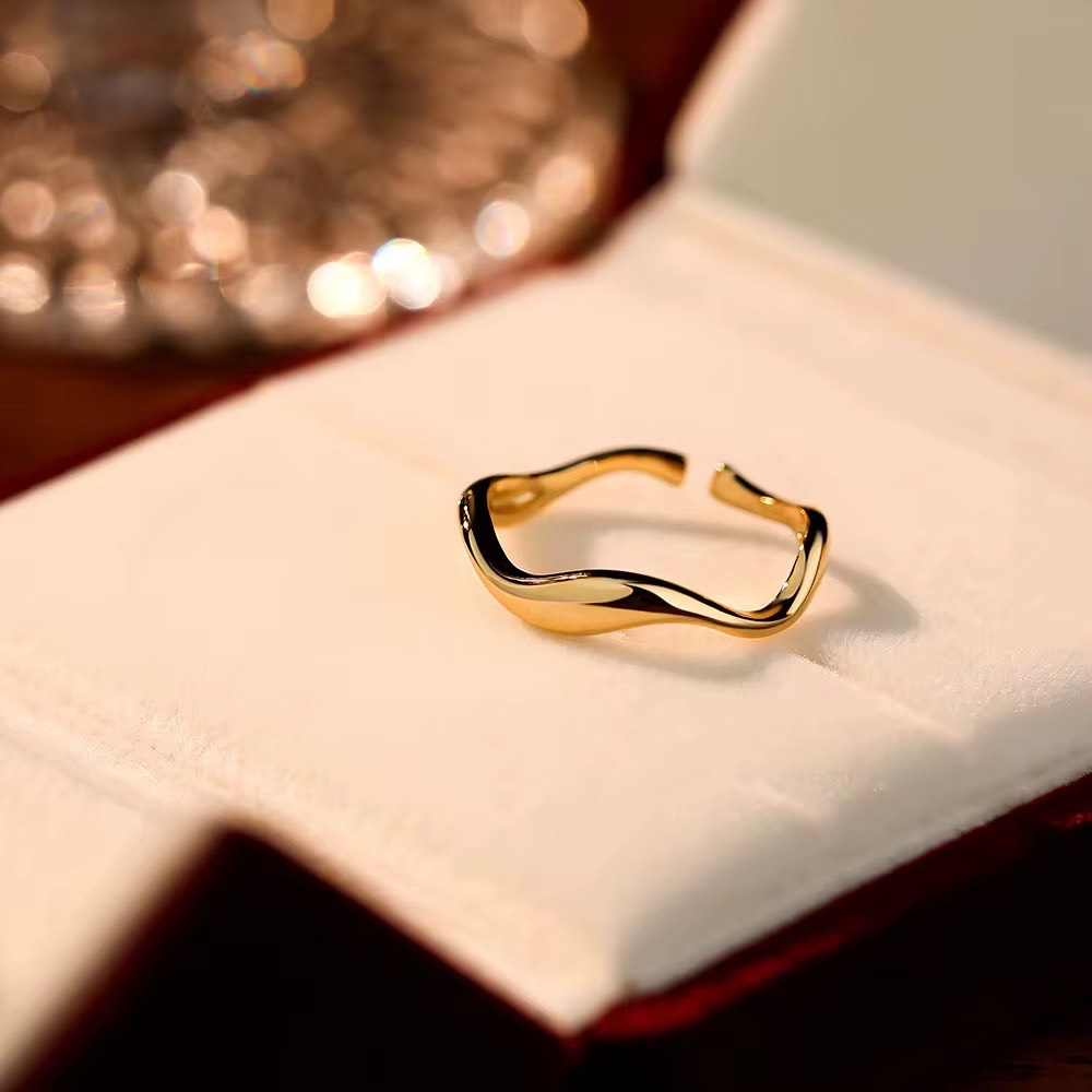 18K Gold-Plated Wavy Ring