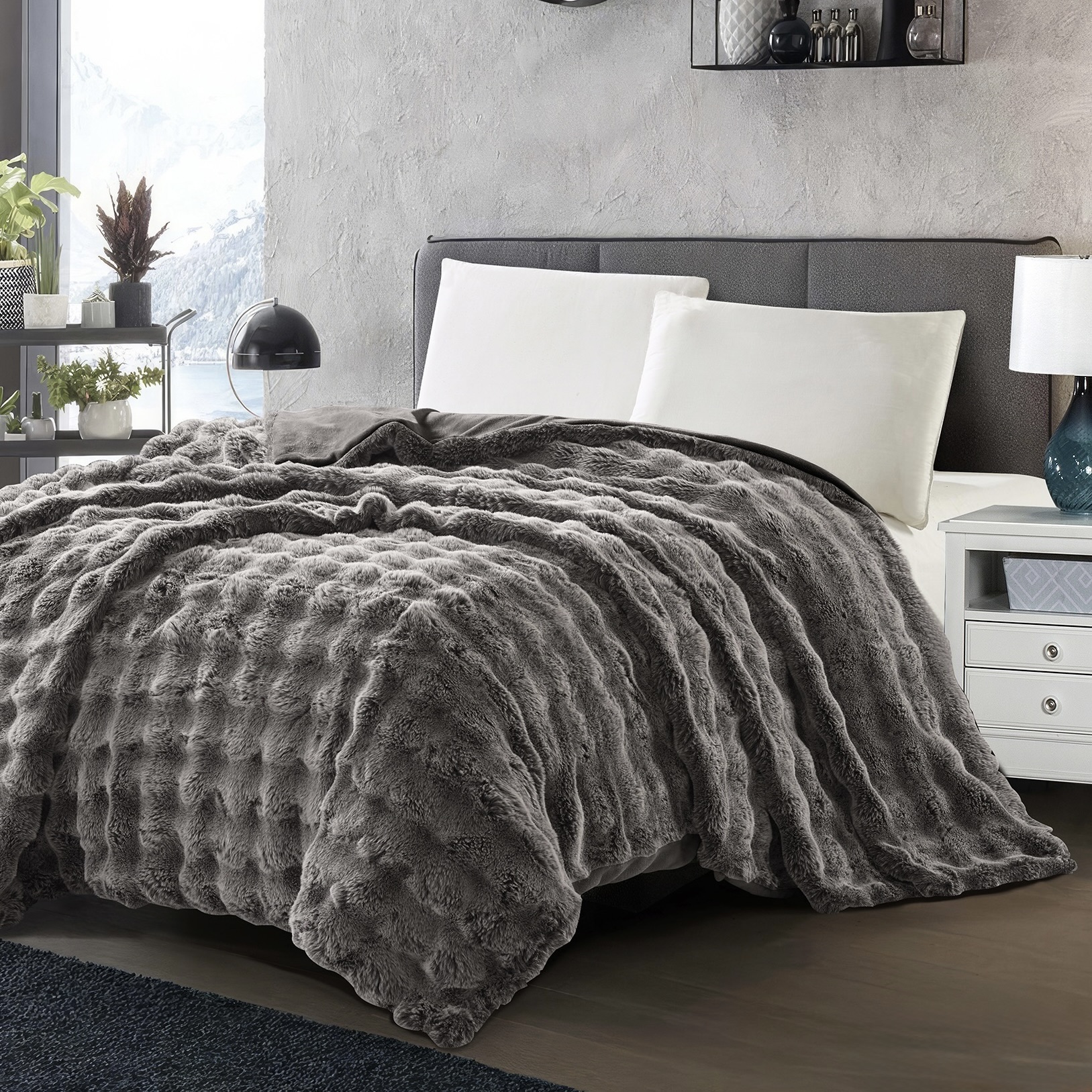 Ultra Plush Faux Fur Blanket