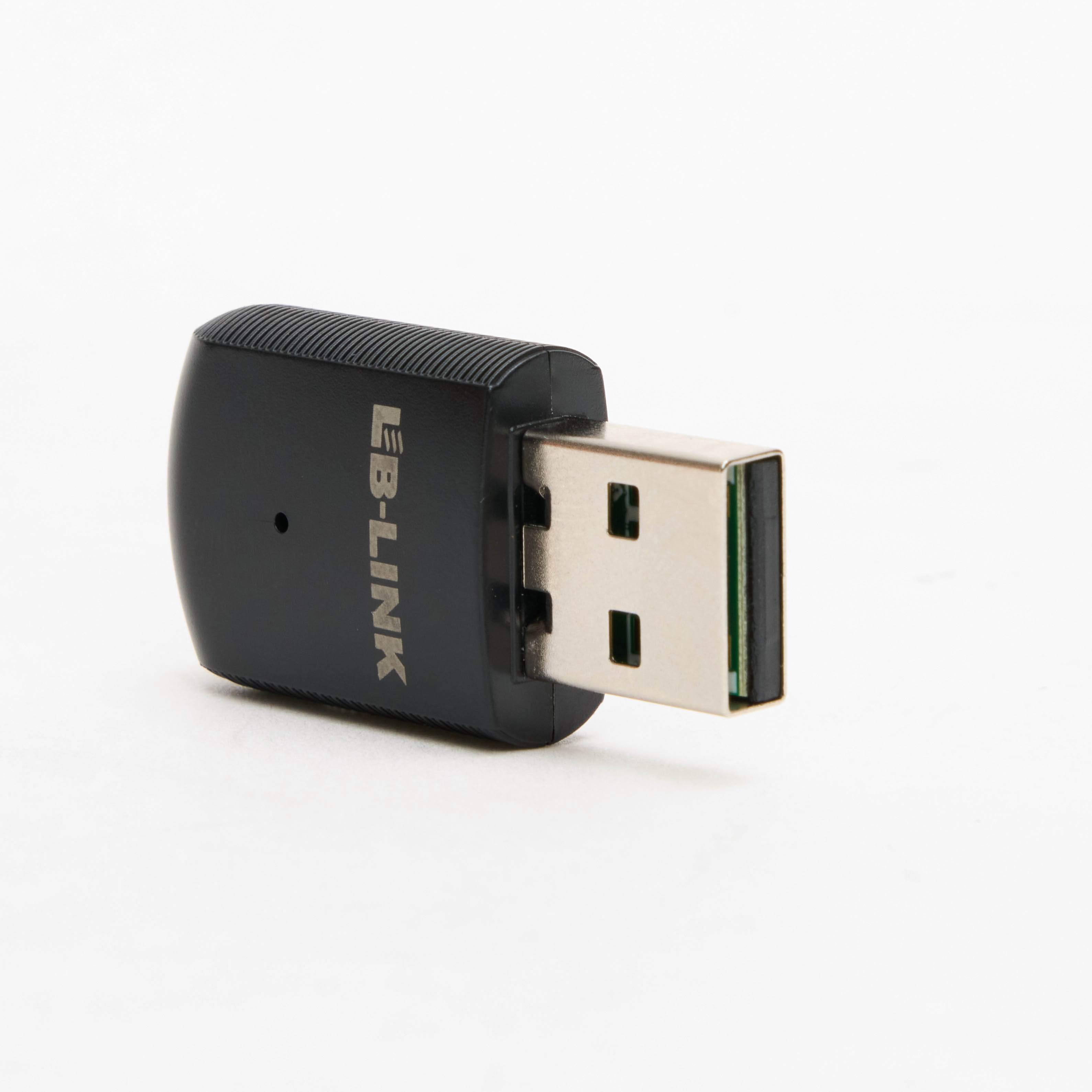 2x 900Mbps AX900 Wi-Fi USB Adapters