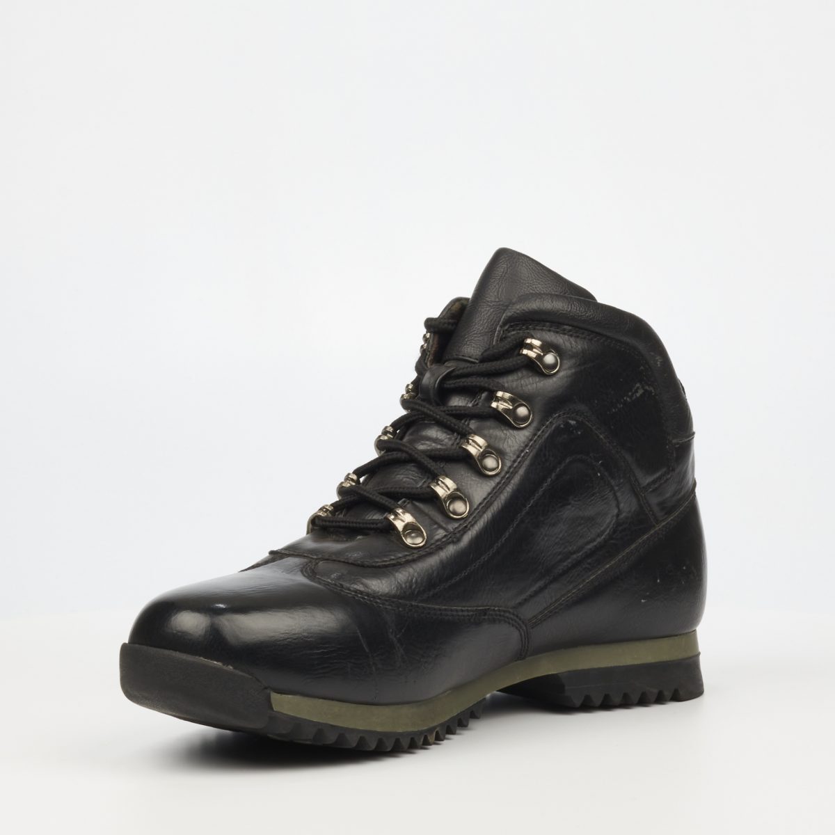 49% off on UrbanArt Men's Crocco Wax Boots OneDayOnly