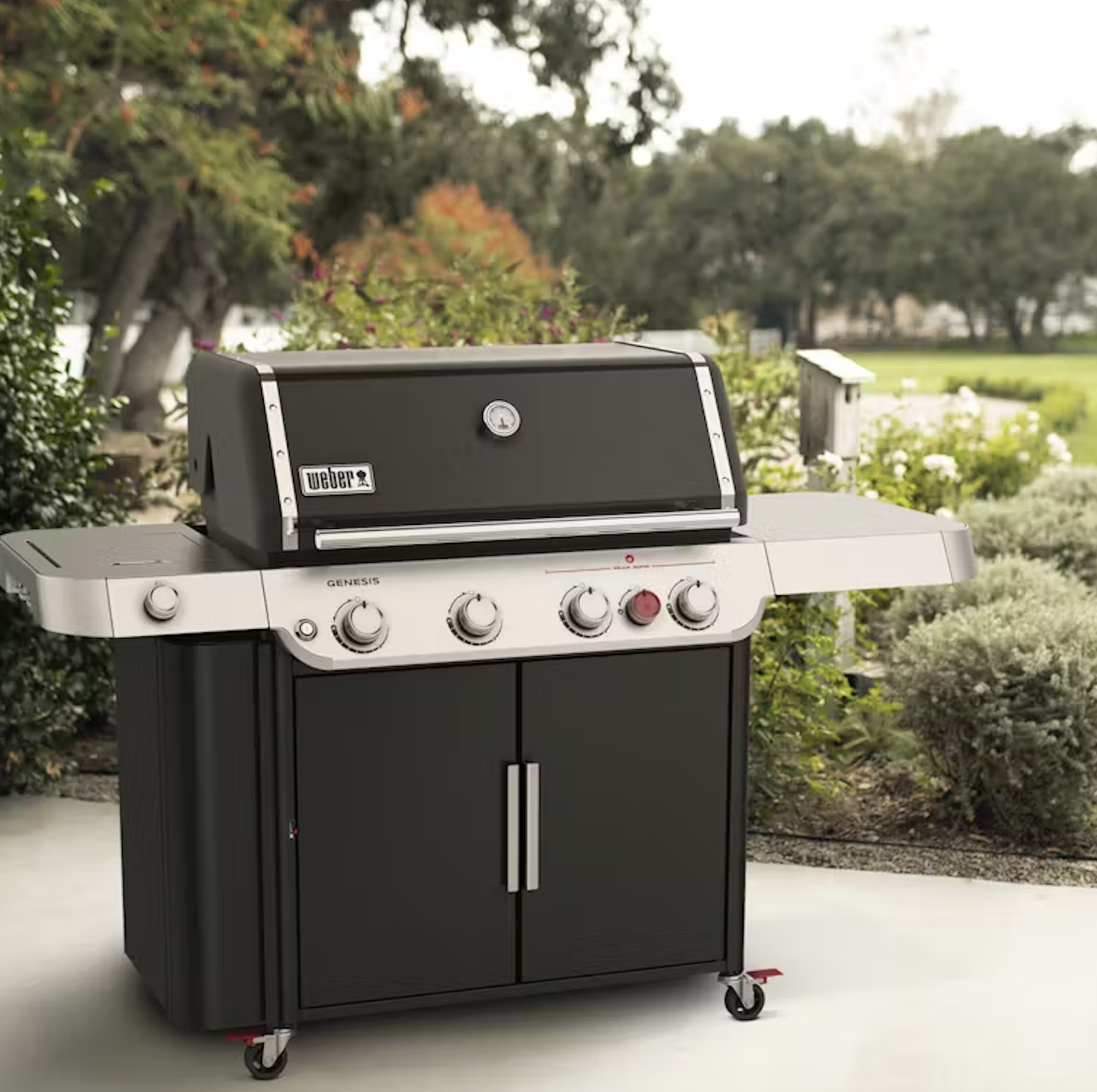 Genesis E-435 Gas Grill