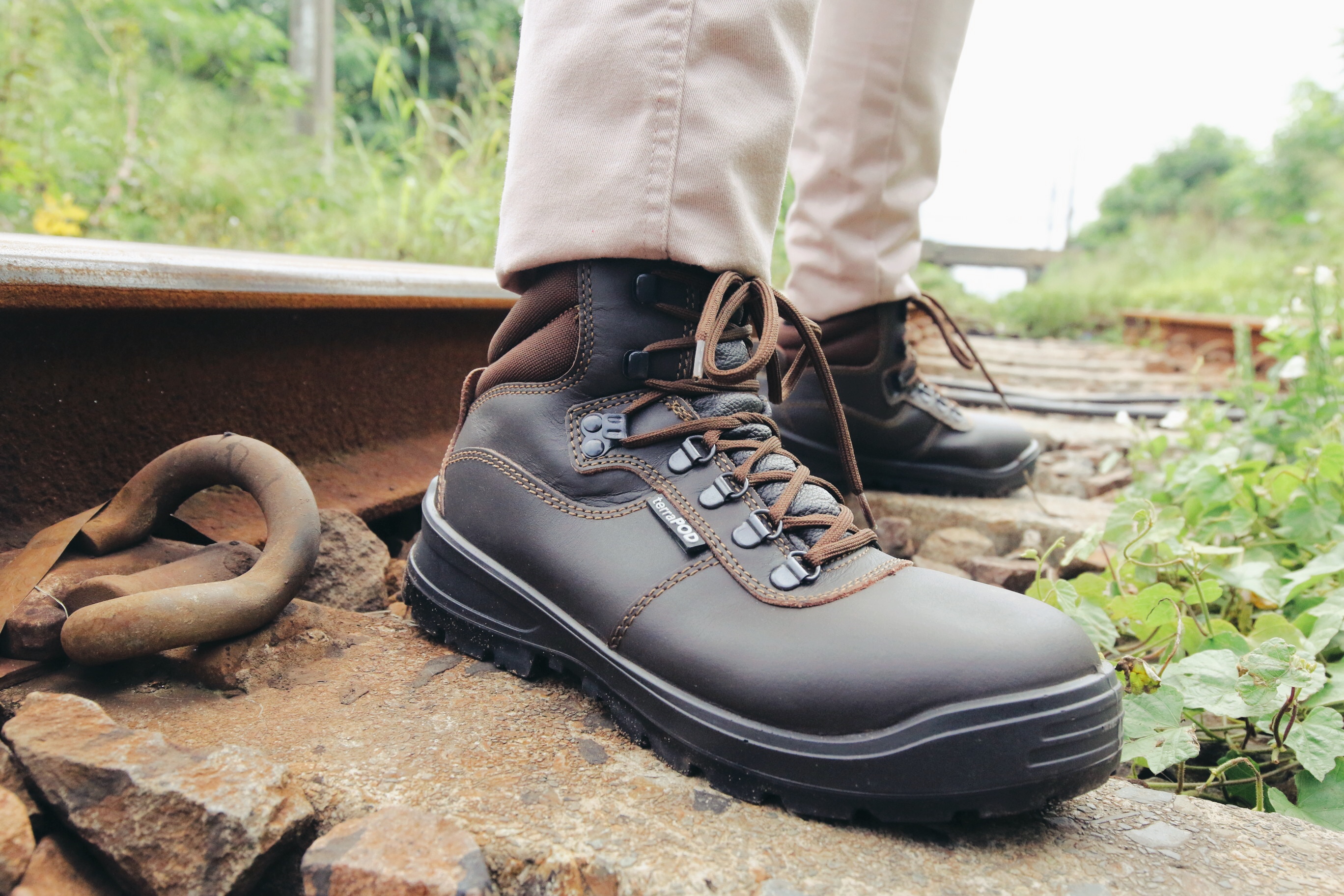 29% off on Men's Brown Leather Safety Boots | OneDayOnly