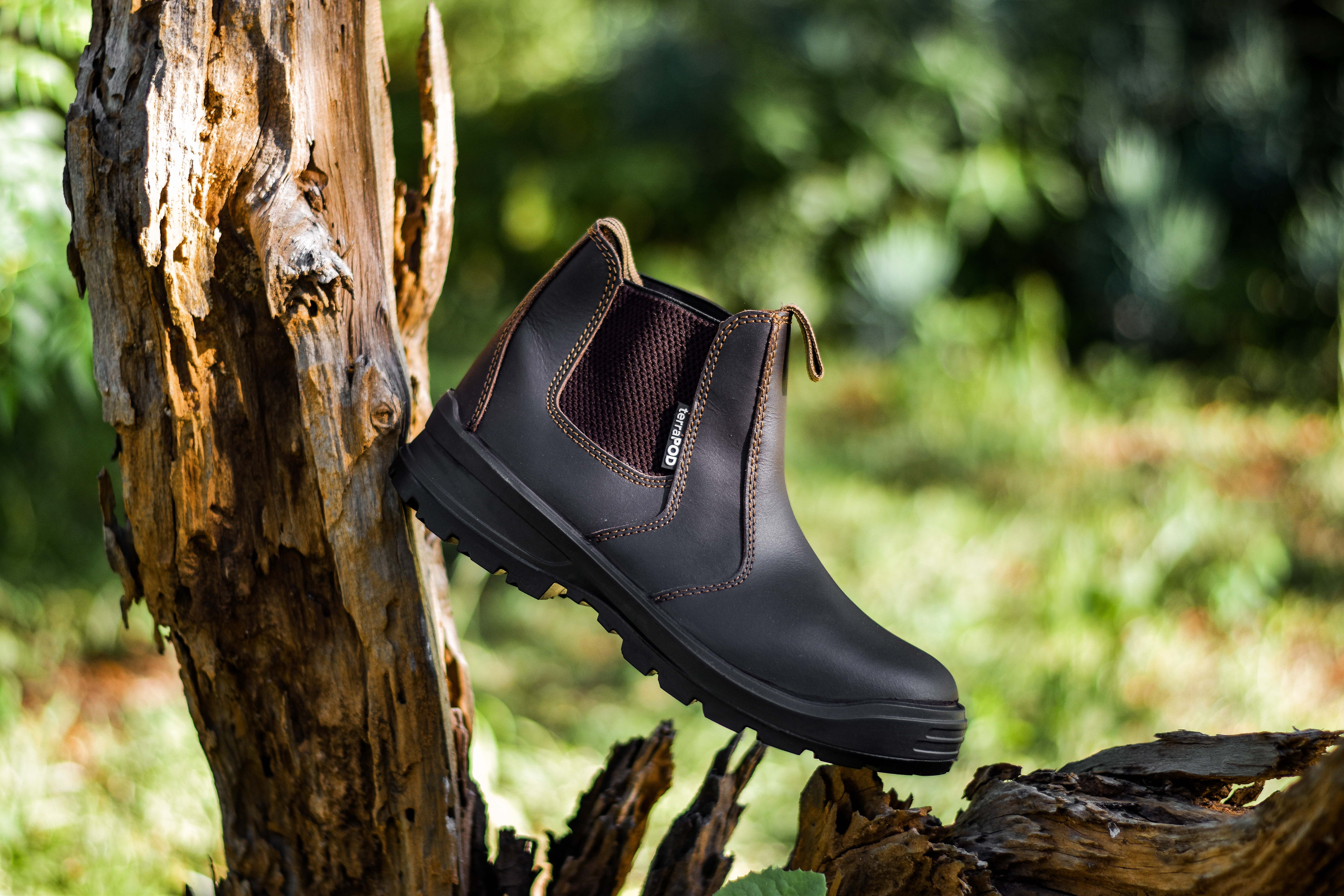 34% off on terraPOD Men's Leather Chelsea Boots | OneDayOnly