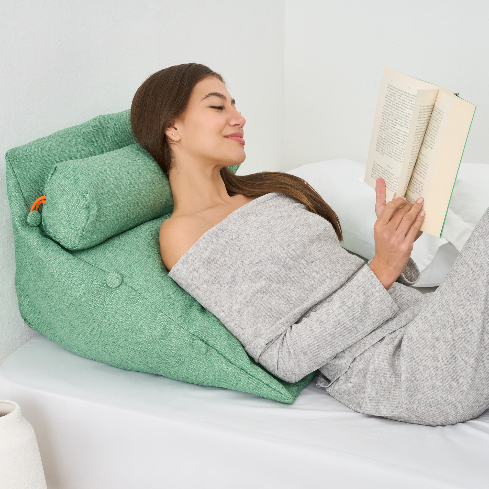 Bed Wedge with Adjustable Pillow
