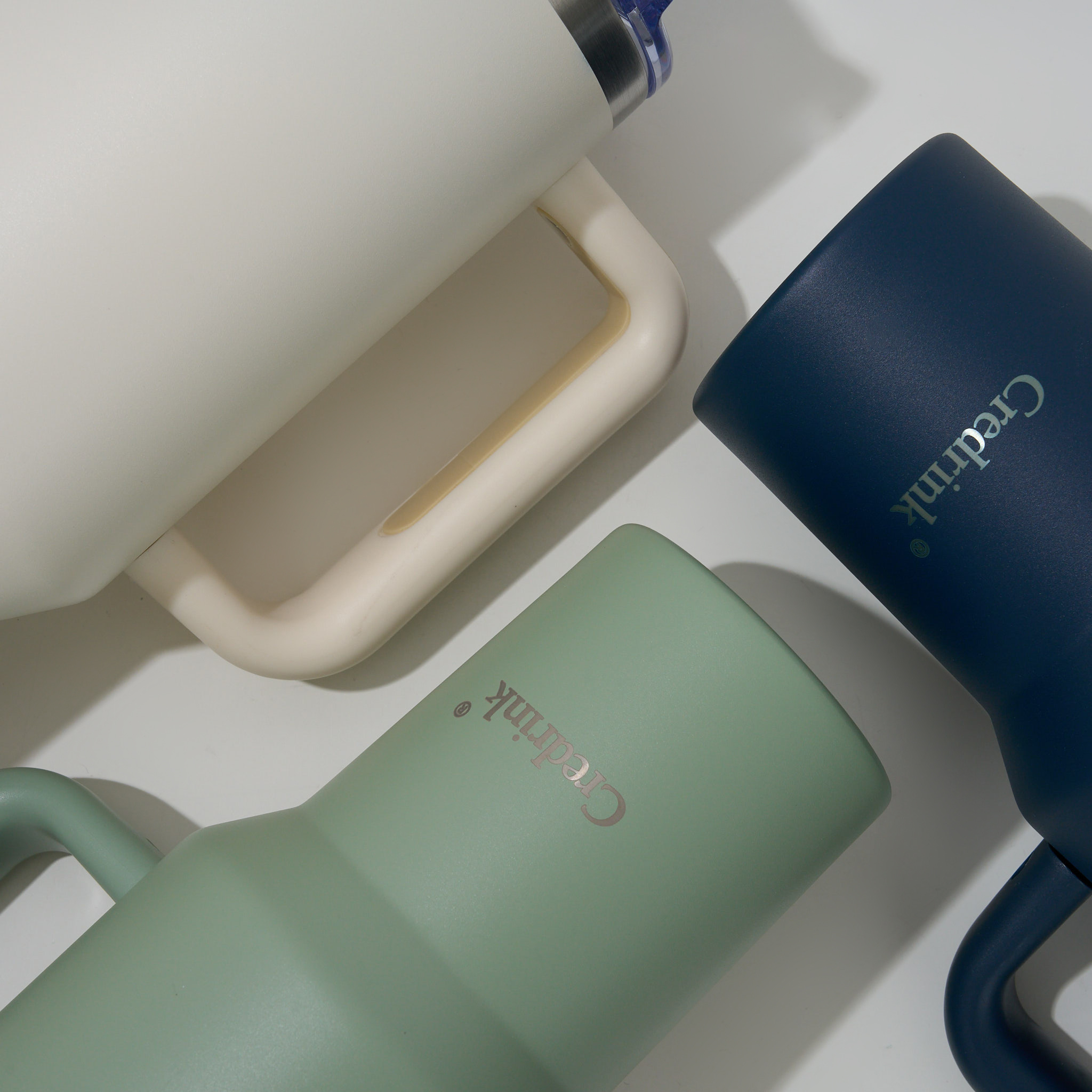92% off on Credrink 1.2L Travel Mug with Straw | OneDayOnly