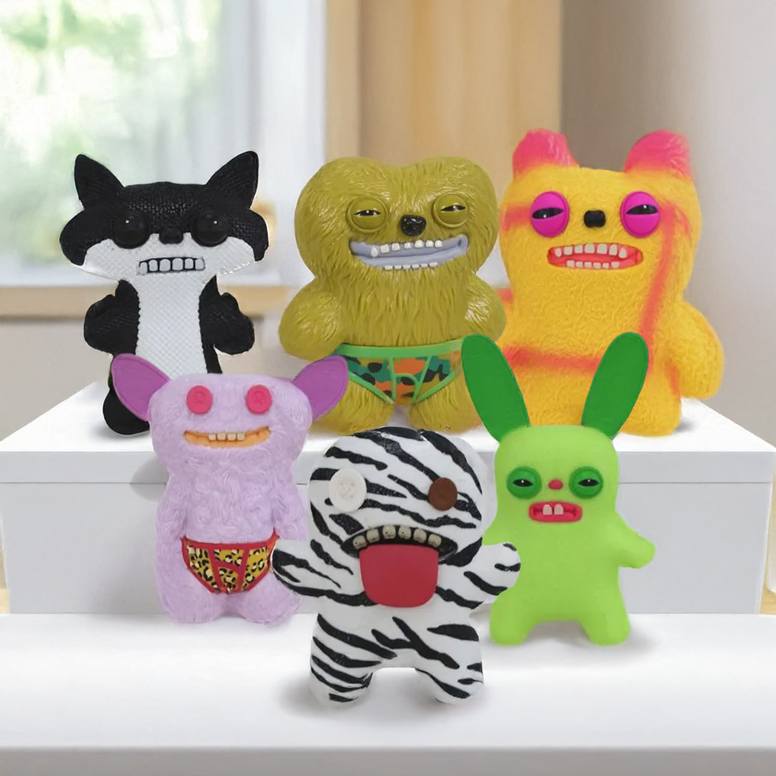 8x Collectible Mini Figures Limited Edition Mystery Box Set