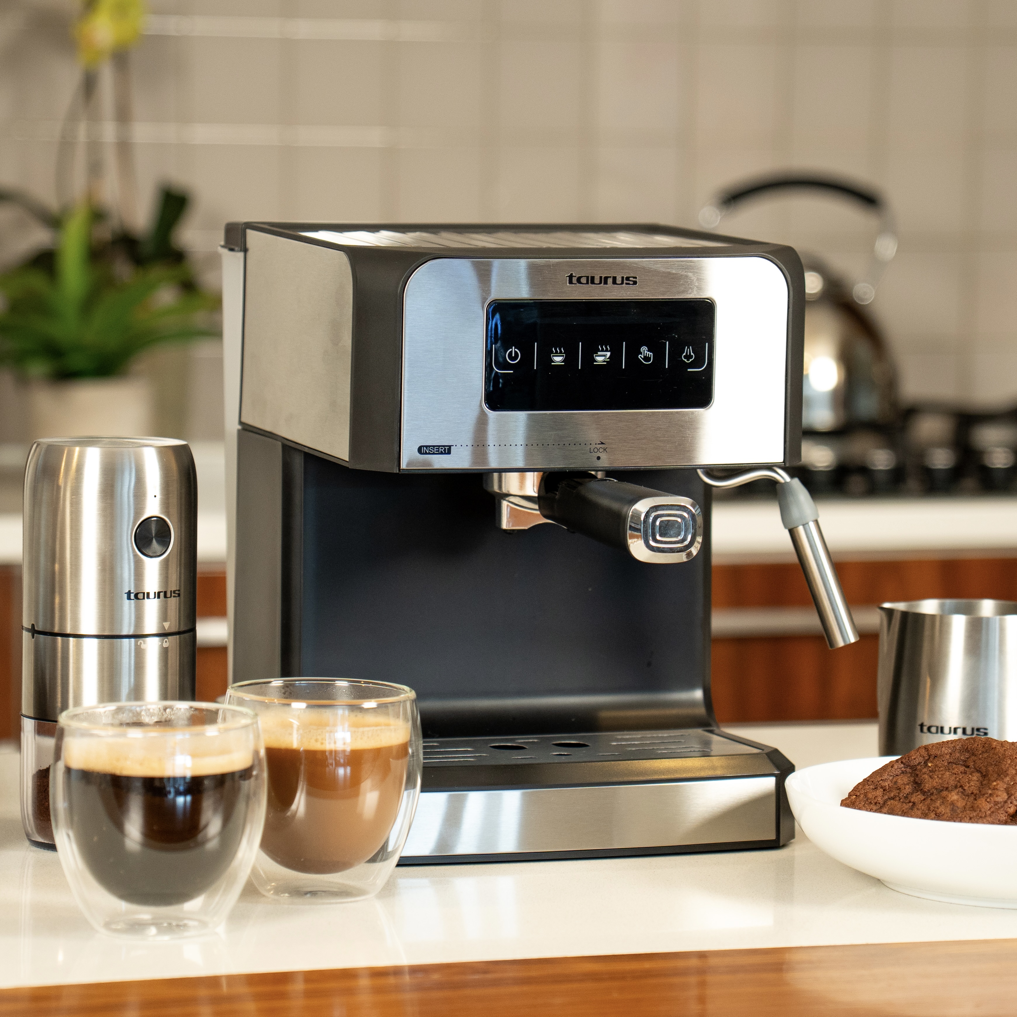 20 Bar 1.6L Stainless Steel DigitalBrew Master Espresso Machine (Model: 920120B)