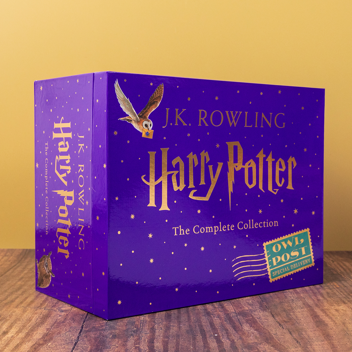 Harry Potter: Owl Post Hardcover Box Set with Stickers (7 Books)