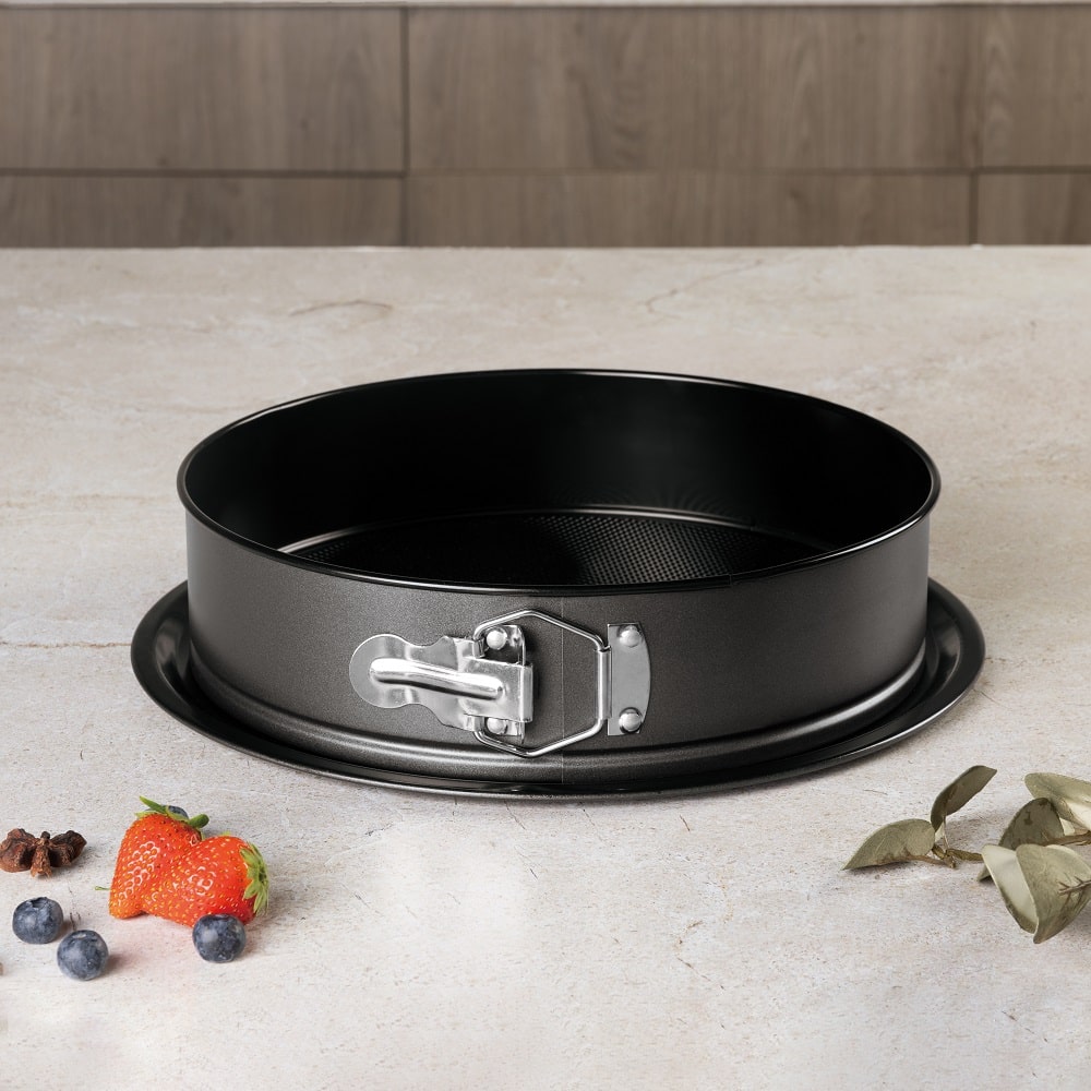 Titan Pro Springform Baking Pan