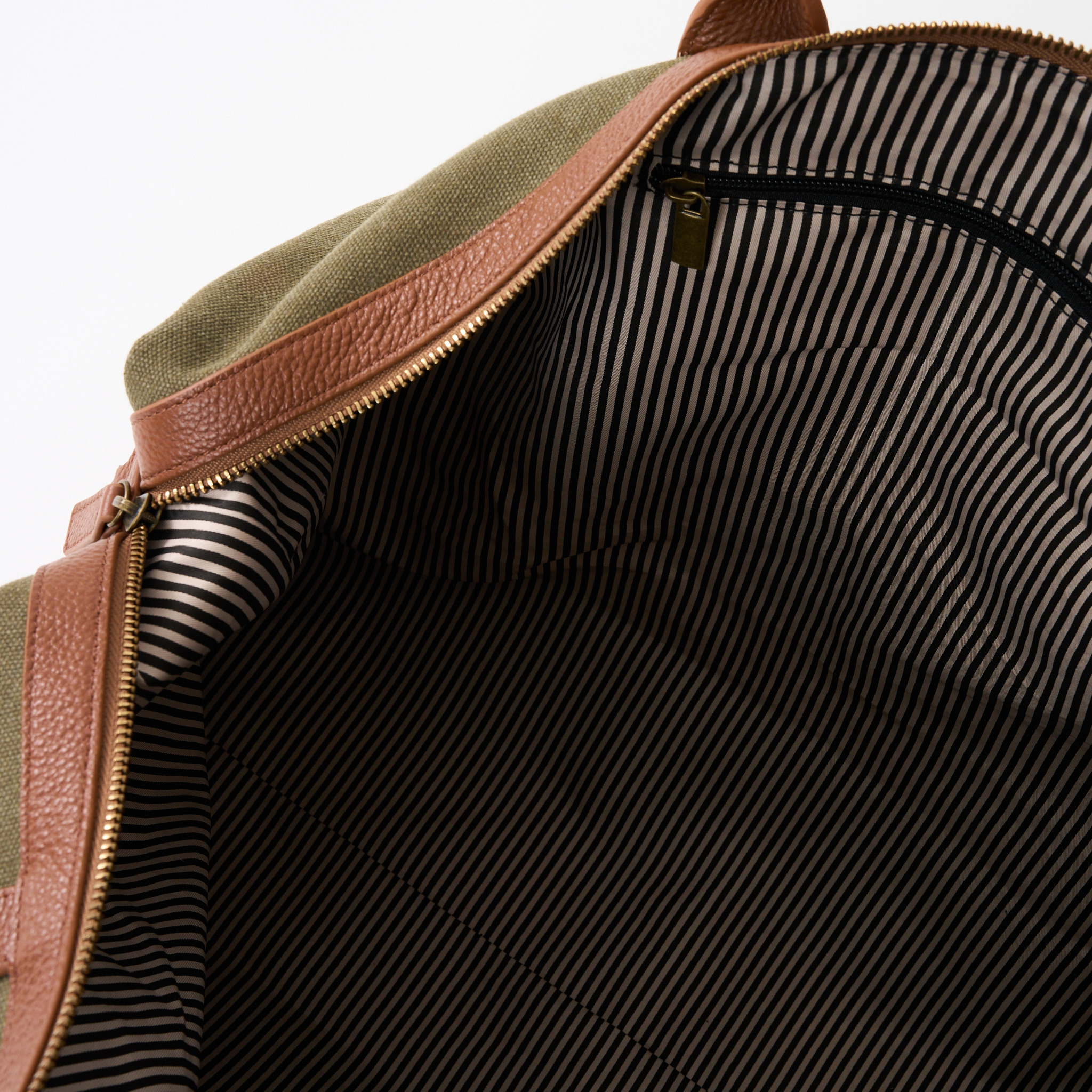 70% off on Leather & Canvas Duffel | OneDayOnly