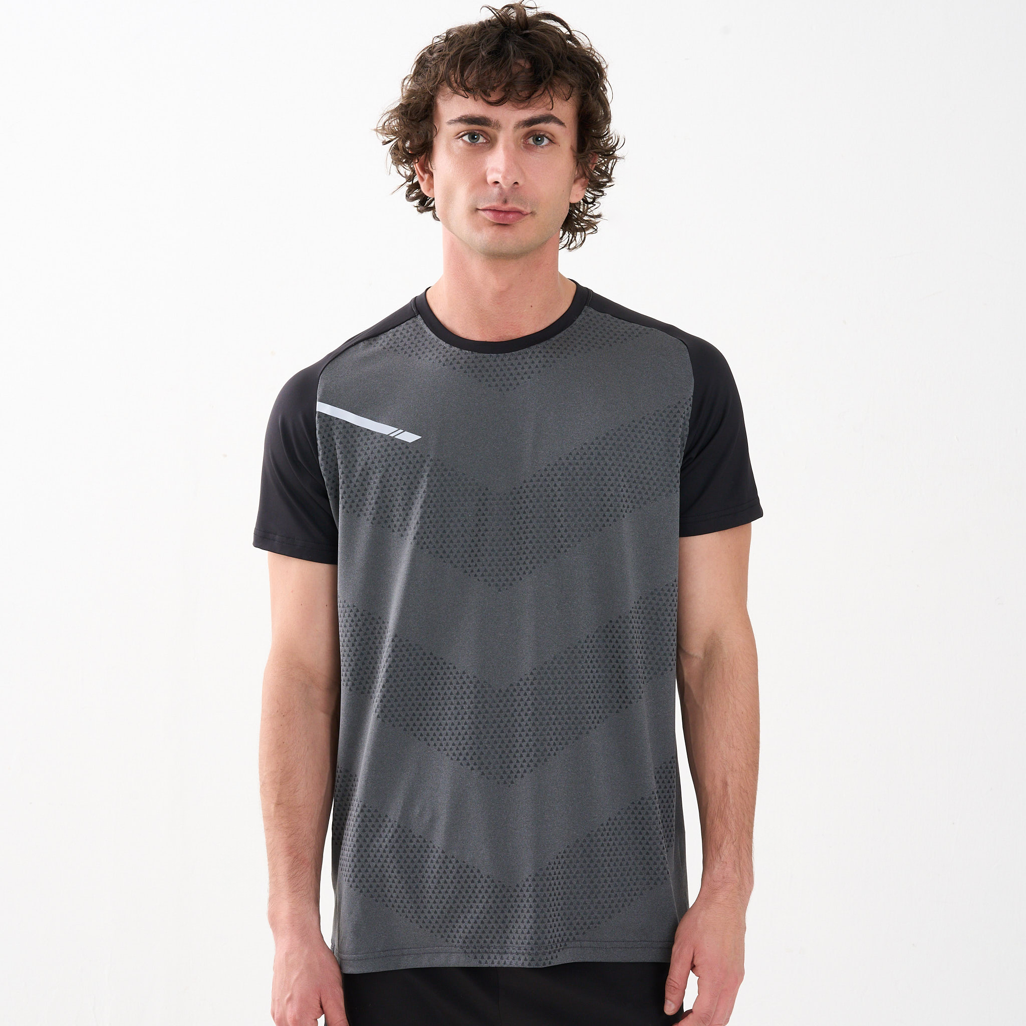 2x Men's Active Tee with Funky Socks