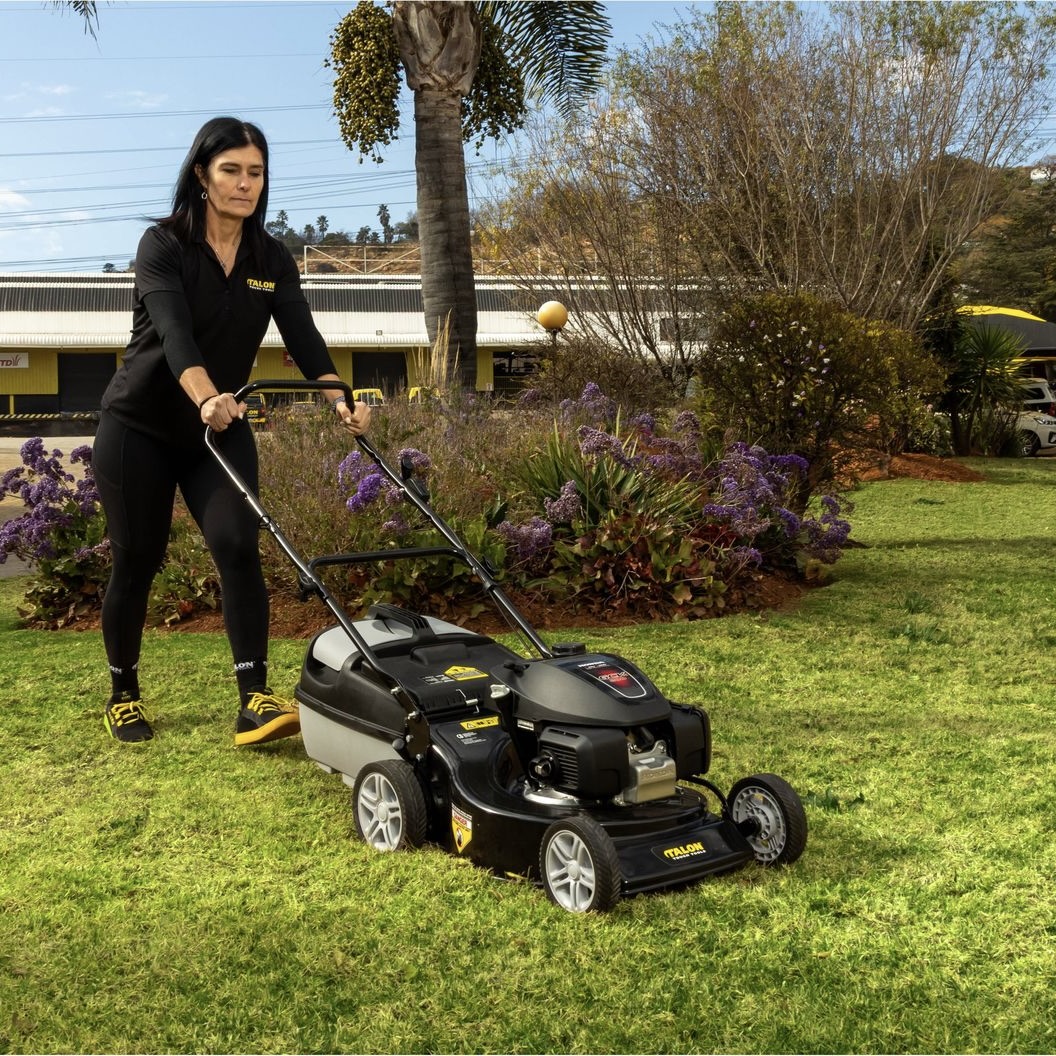 Petrol Lawnmower (Model: GCV200)