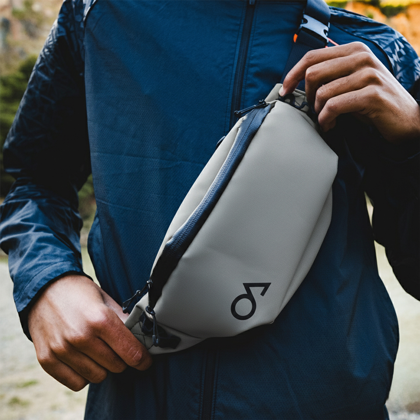 Hybrid Moon Bag