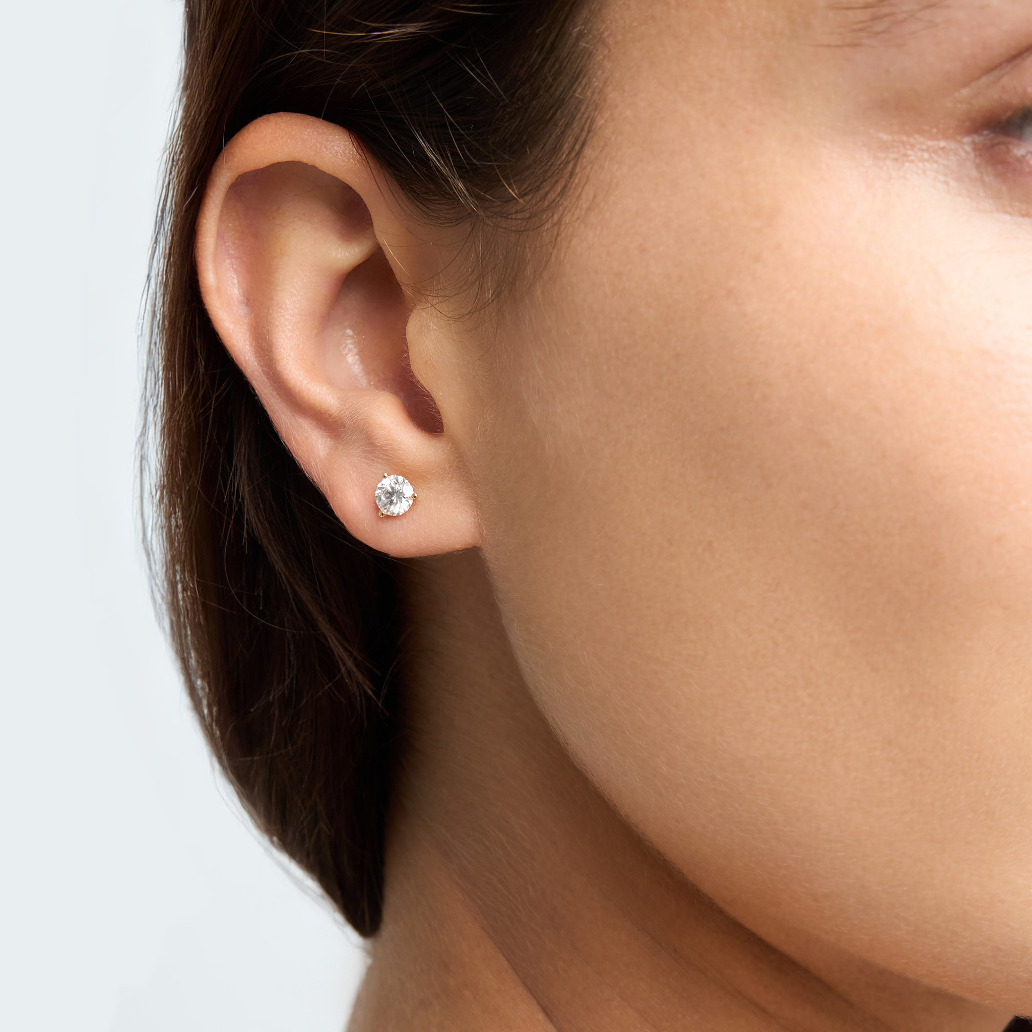 9kt Gold Round Cut Lab Grown Diamond Stud Earrings