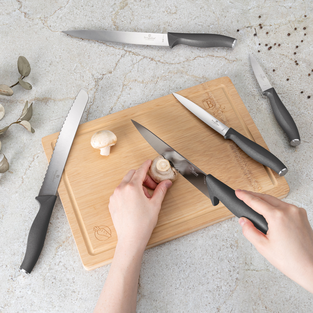 6-Piece Knife Set With Cutting Board
