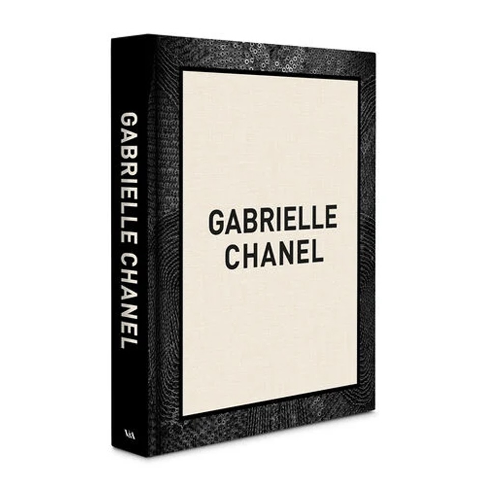 Gabrielle Chanel: 60 Years of Fashion (Hardcover)