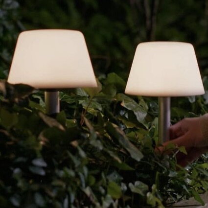 Sunlight Solar Spike Garden Lamp