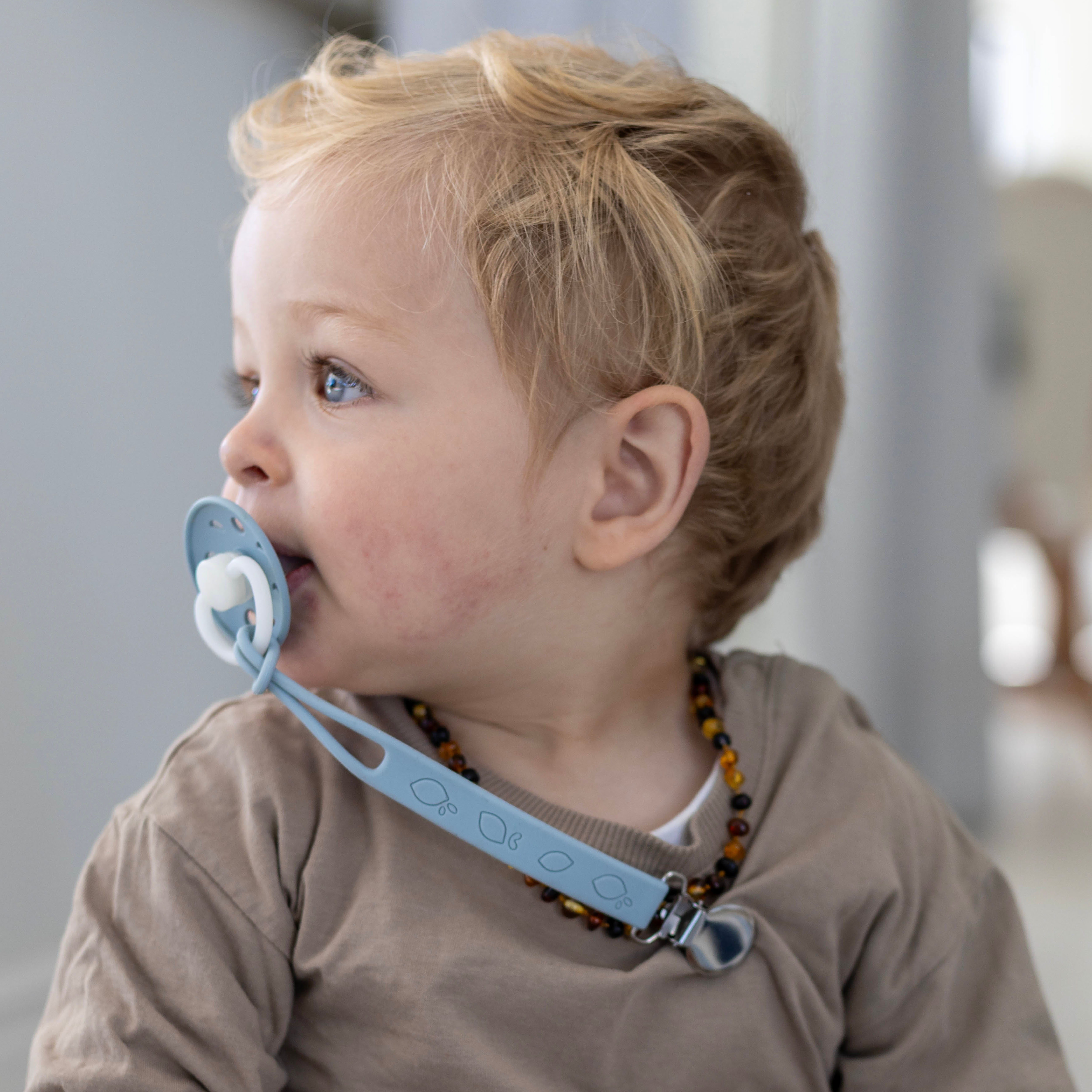 2x Silicone Pacifier Clips