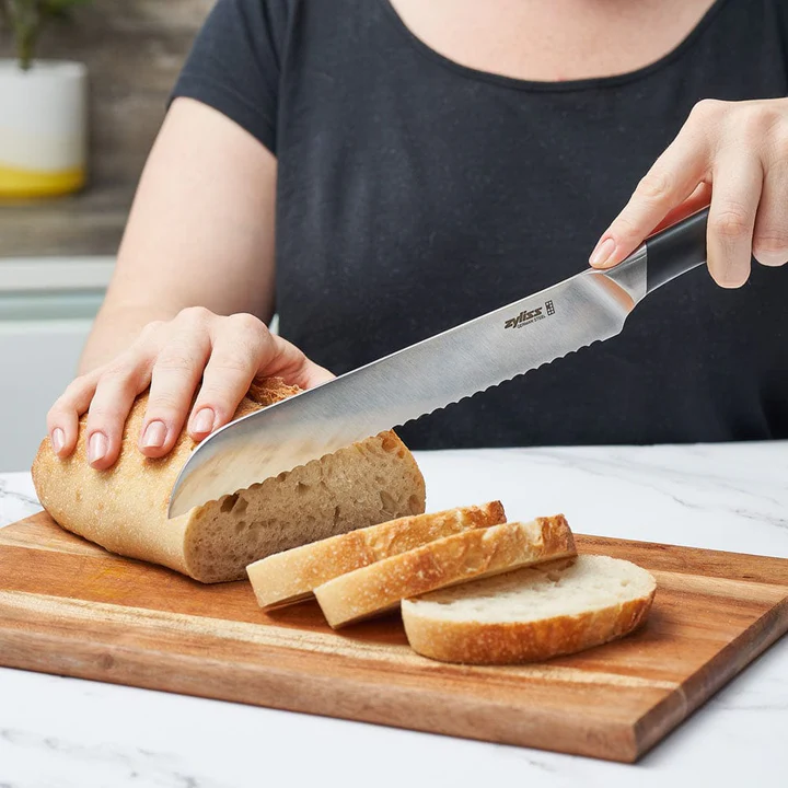 20cm Comfort Pro Bread Knife