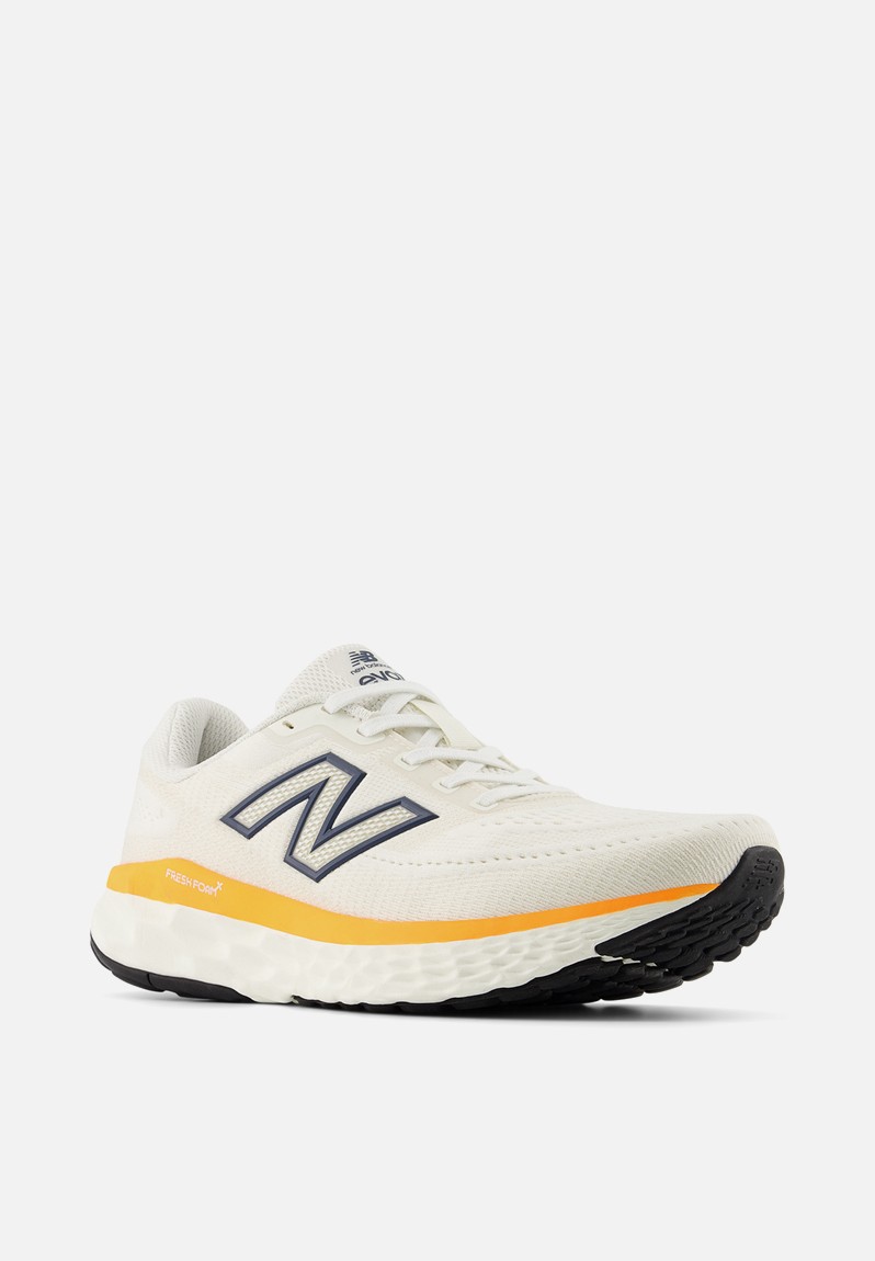 46% off on Men's EVOZ ST Running Shoes | OneDayOnly