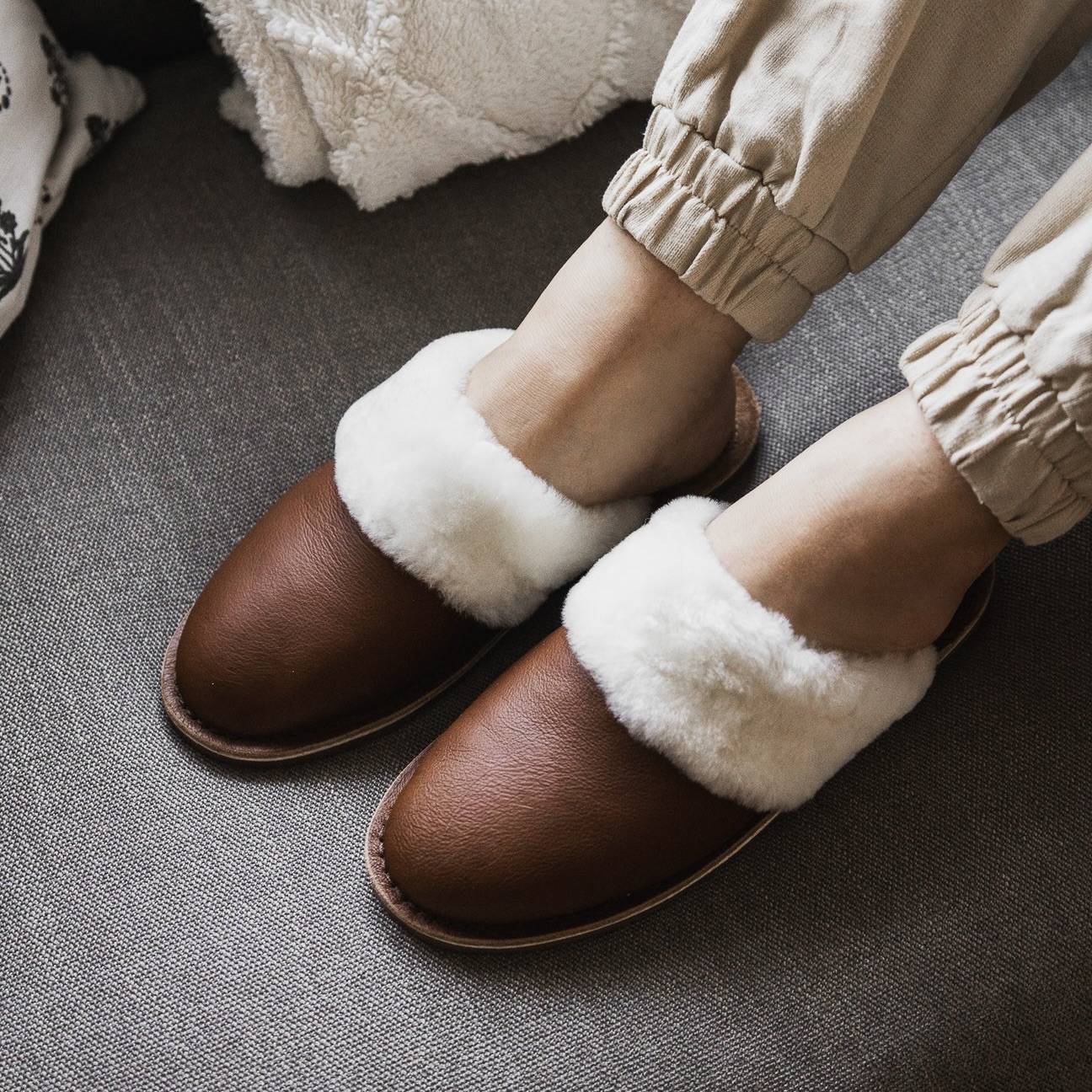 Ladies Genuine Leather Sheepskin Slippers