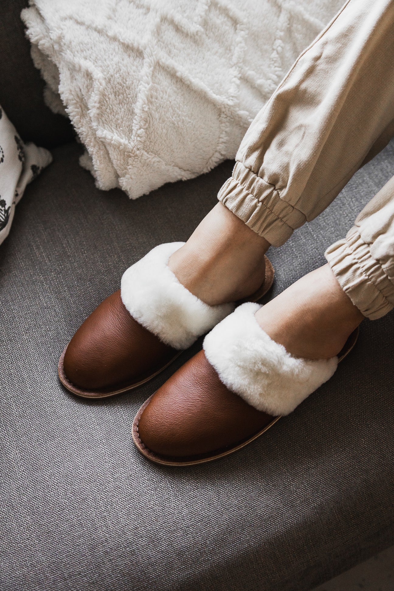 23% off on FATFRANK Ladies Sheepskin Slippers | OneDayOnly