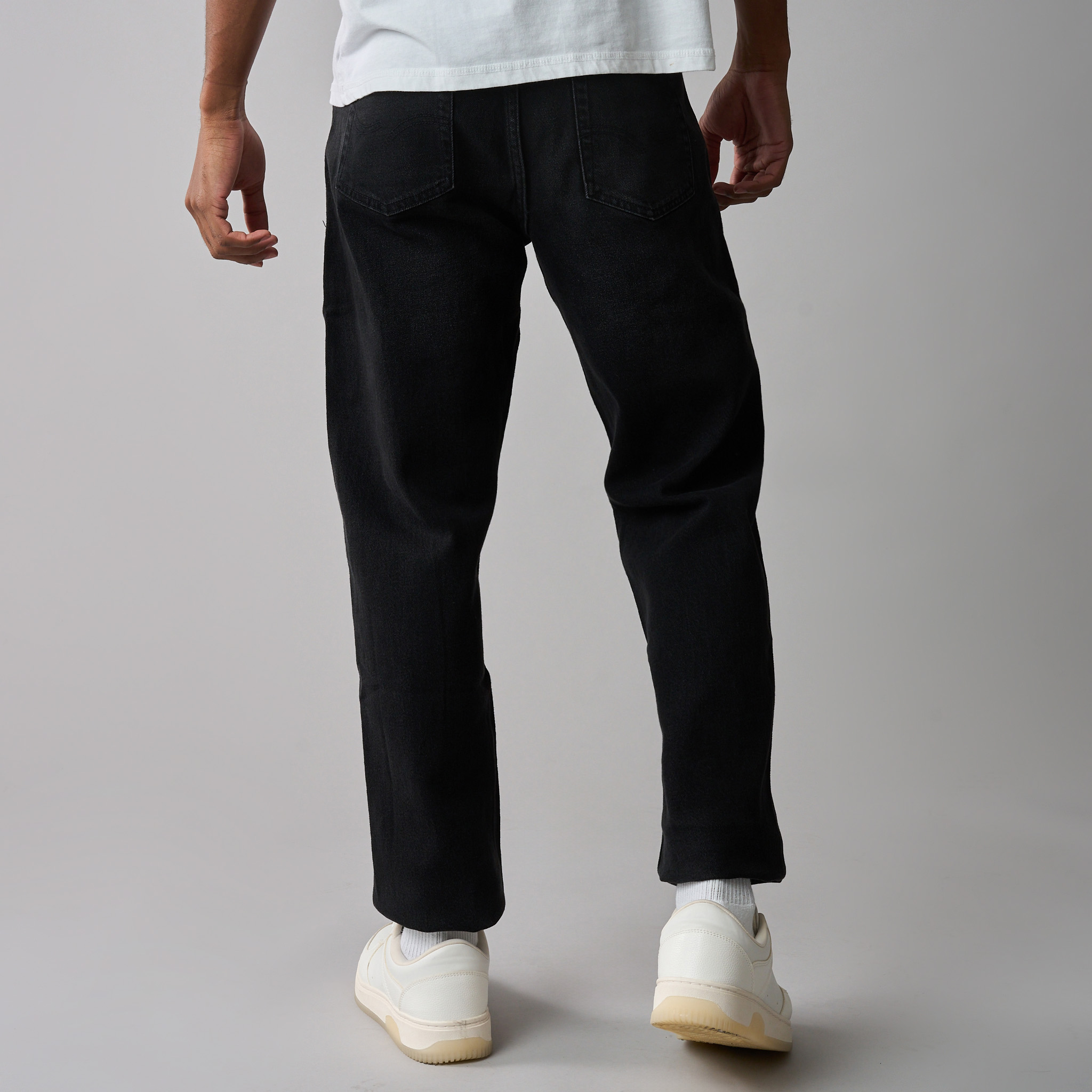 50% off on Men's Classic Loose Fit Denim Jeans | OneDayOnly