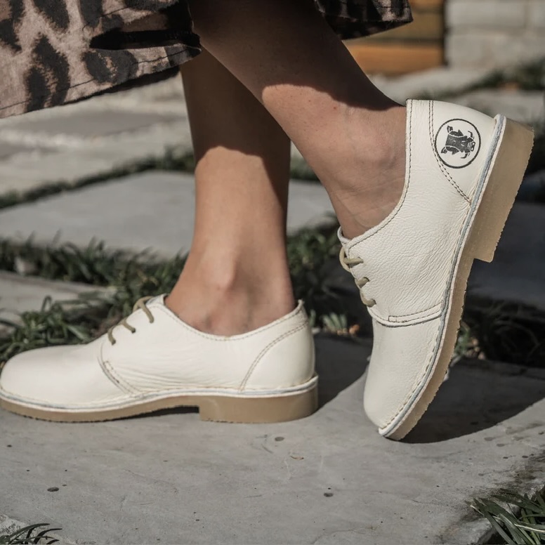 Ladies Genuine Leather Ivory Vellies