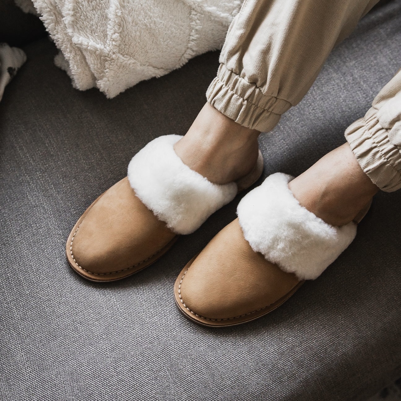 Ladies Genuine Leather Tan Sheepskin Slippers
