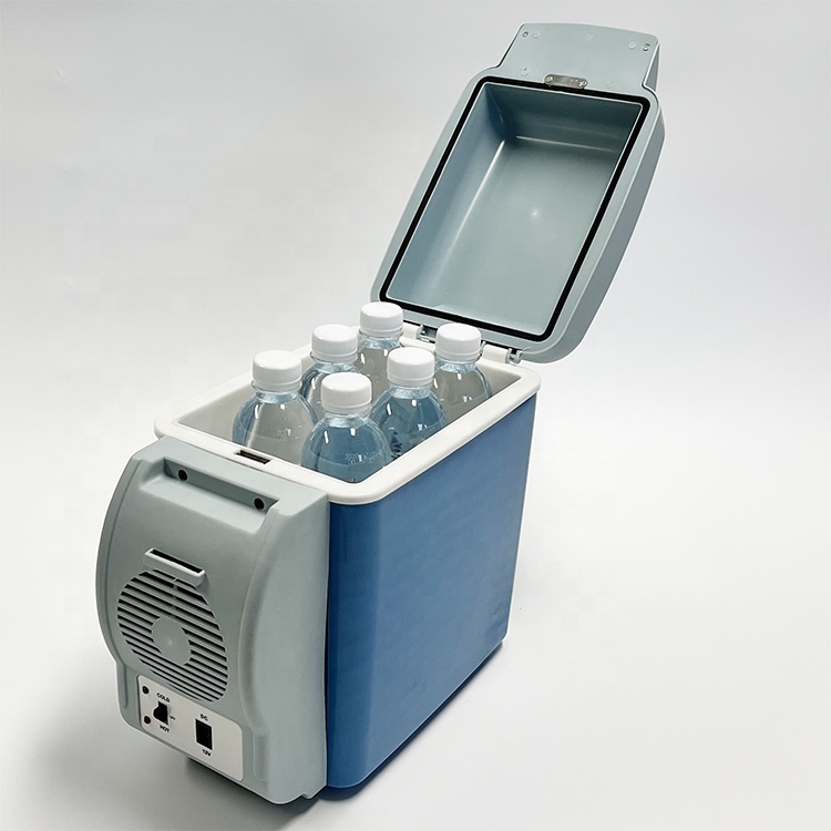 7.5L Mini Hot and Cold Vehicle Refrigerator with Carry Strap