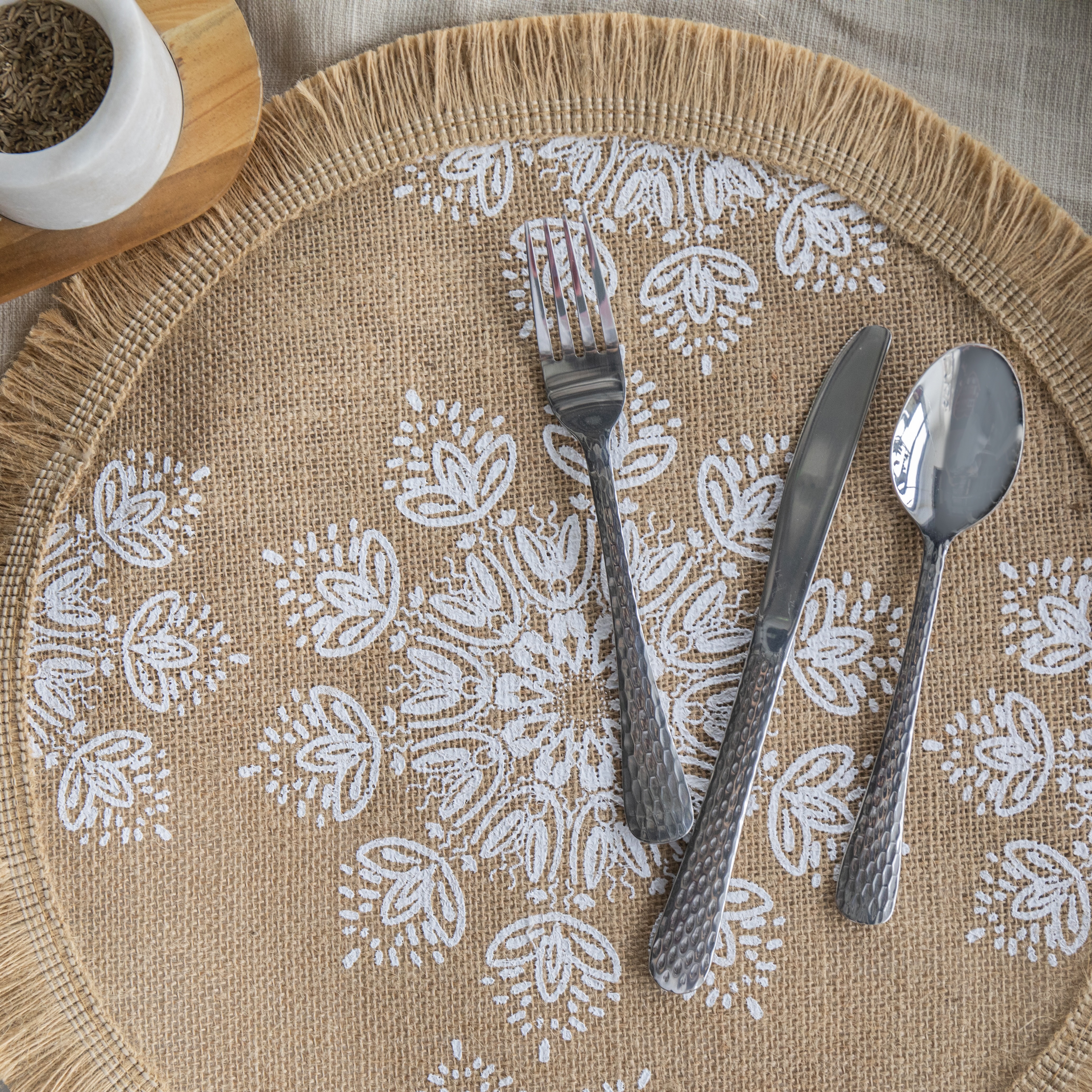 4x Natural Circular Placemats