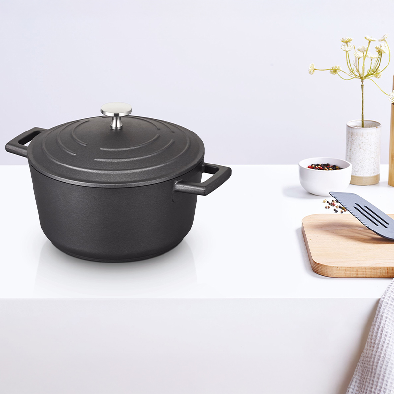 24cm Lightweight Non-Stick Casserole