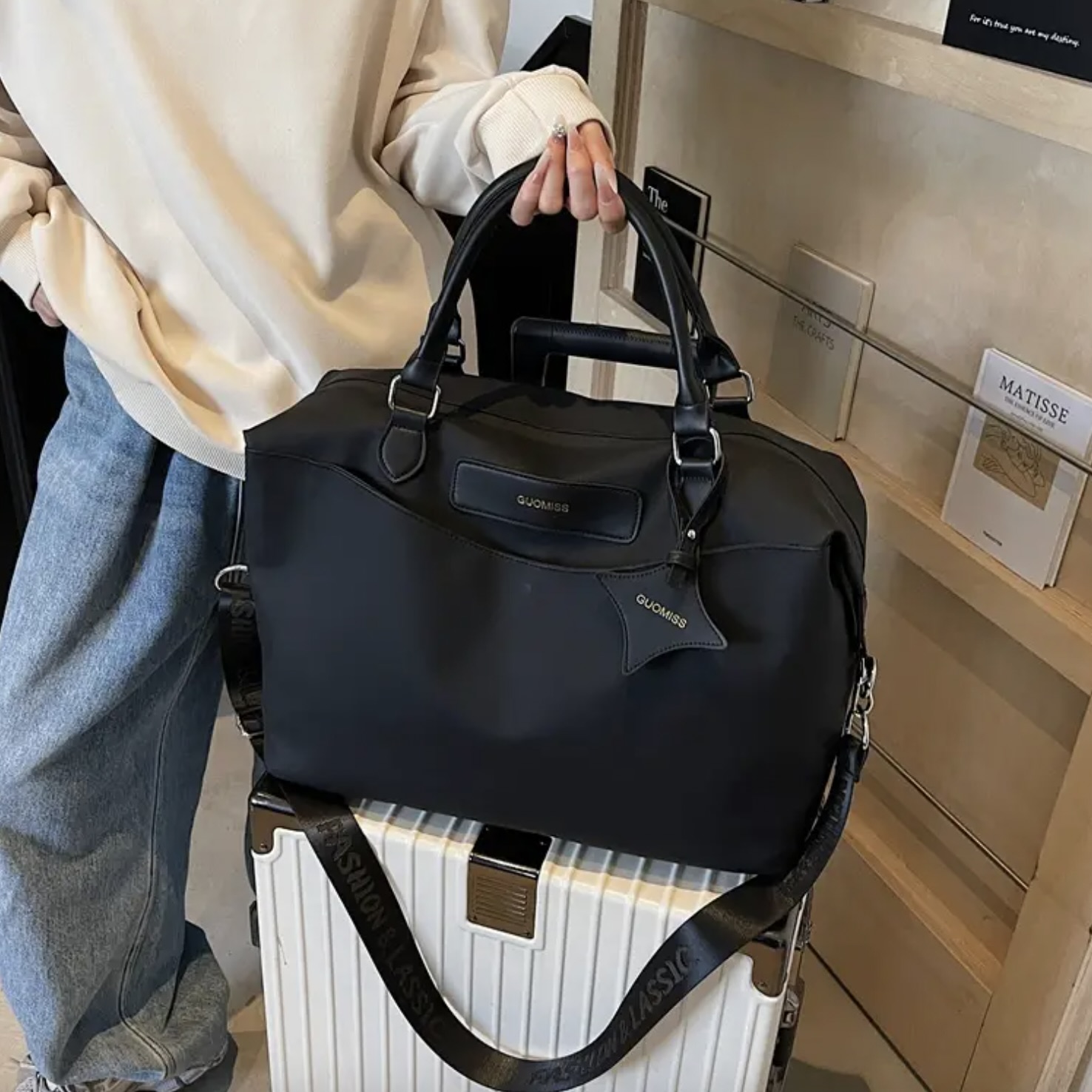 32L Boston Tote Bag with Luggage Sleeve